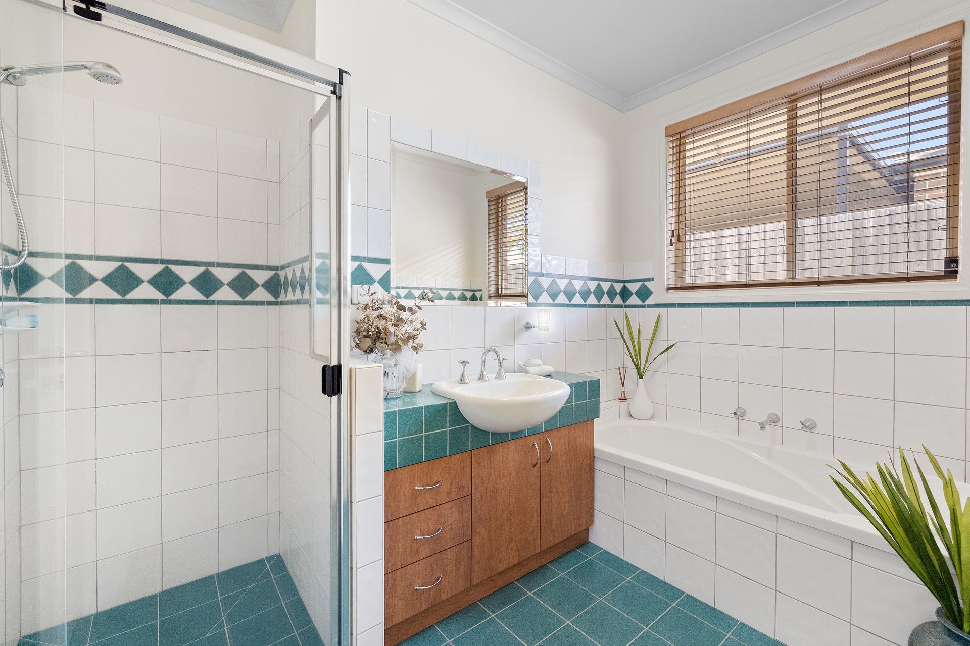 24 Yarra Hill Lane — photo 11 of 16