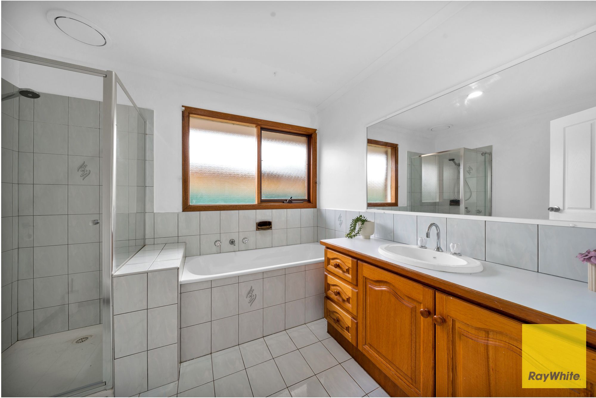 10 Ashton Crescent — photo 20 of 30
