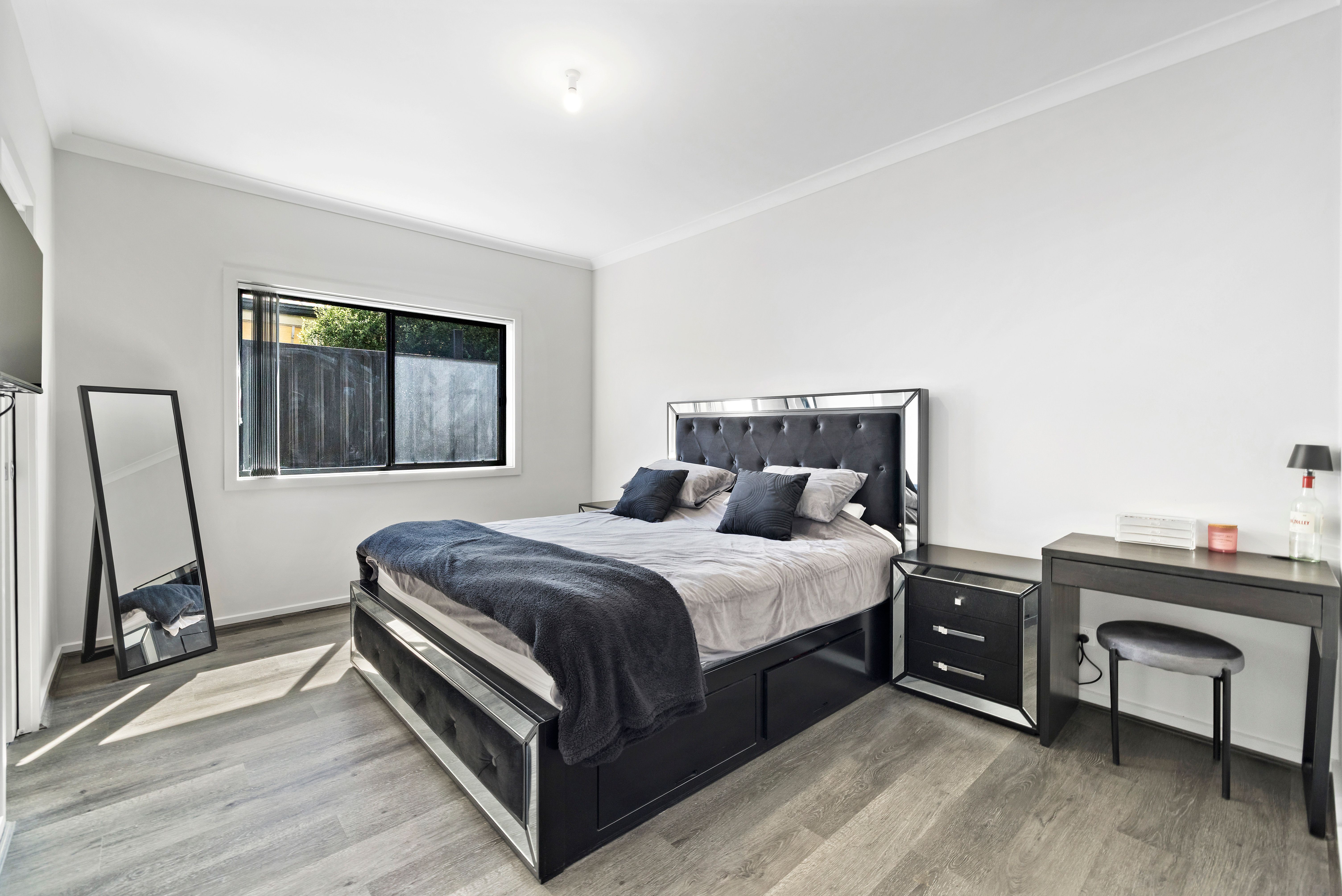 7 Greenfield Crescent — photo 10 of 24