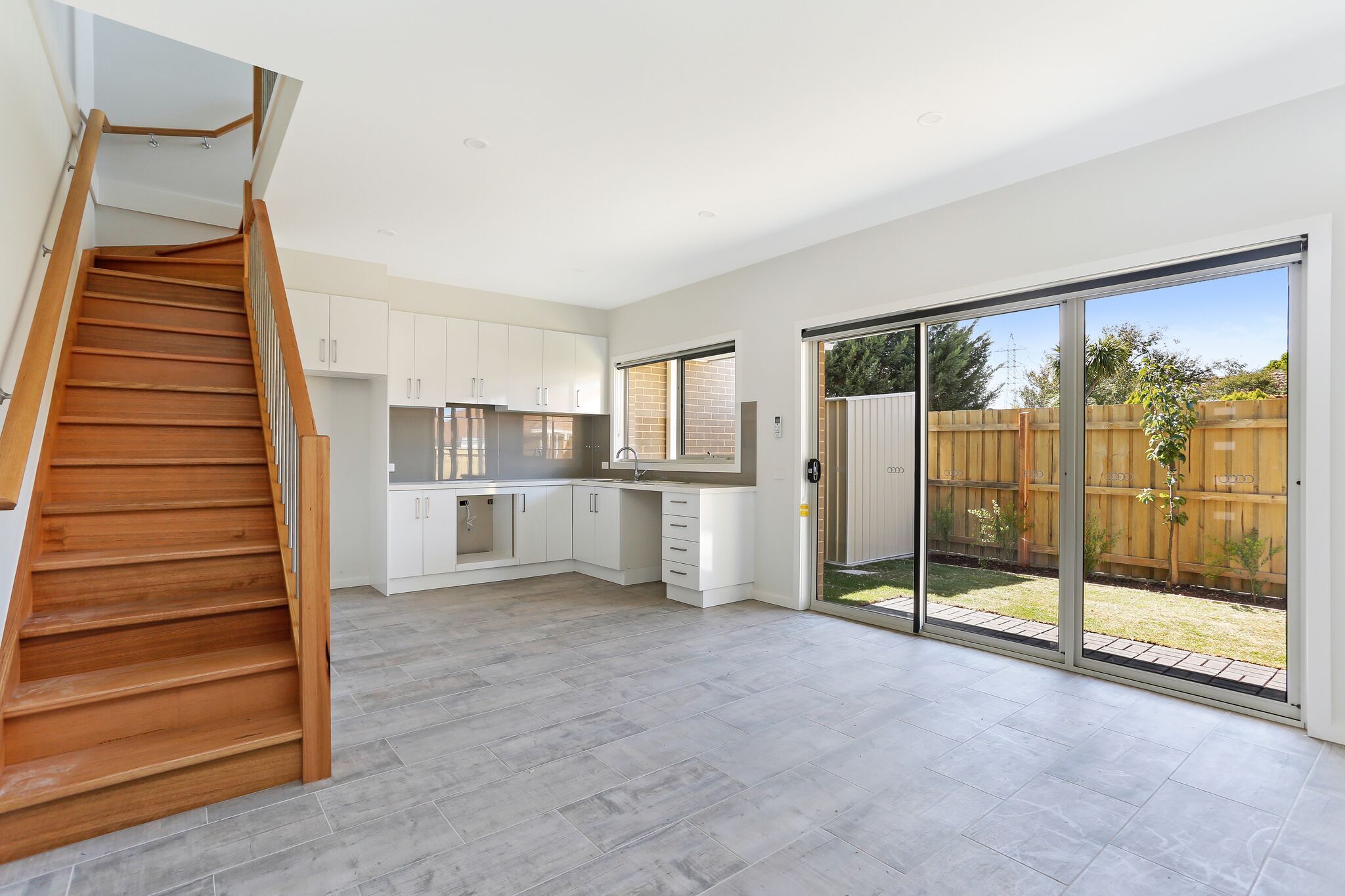 2/112 Bindi Street, Glenroy, VIC 3046