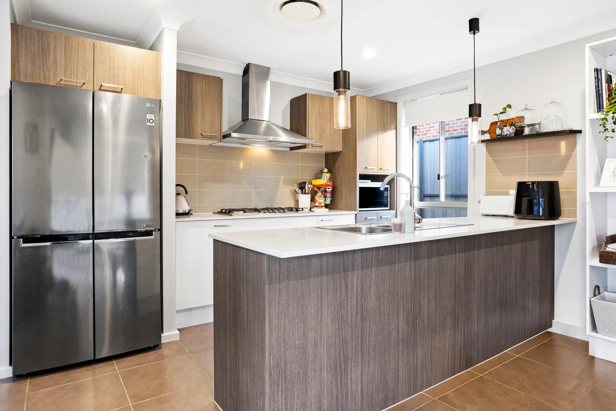 37 Matthias Street — photo 5 of 15