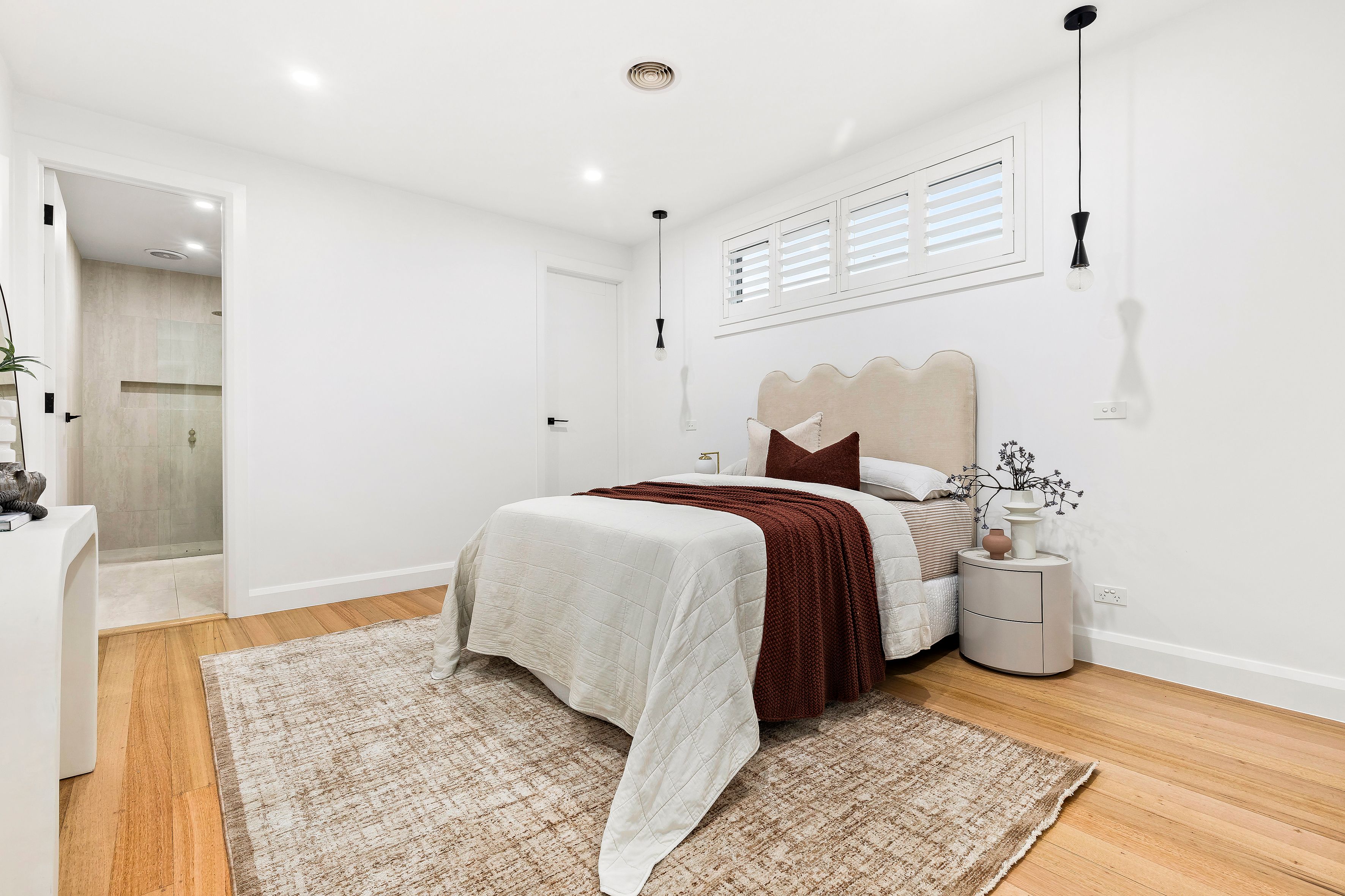 16 Halsbury Street — photo 9 of 18