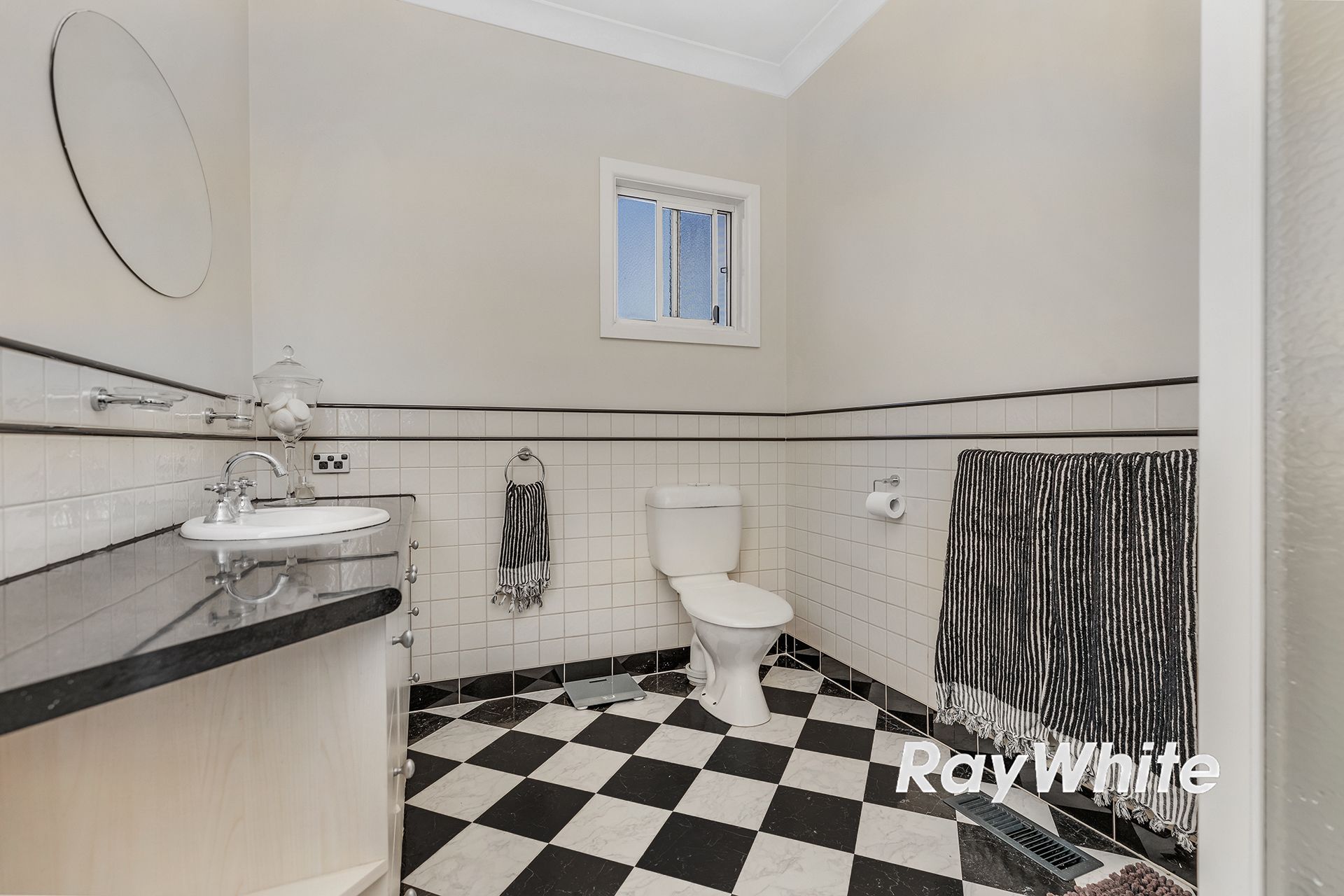 37 Hopwood Street — photo 17 of 17