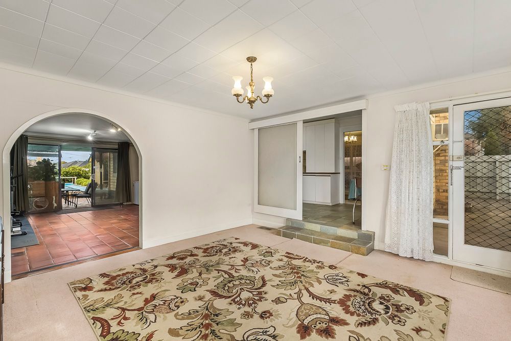 8 Tarella Drive, Mount Waverley, VIC 3149
