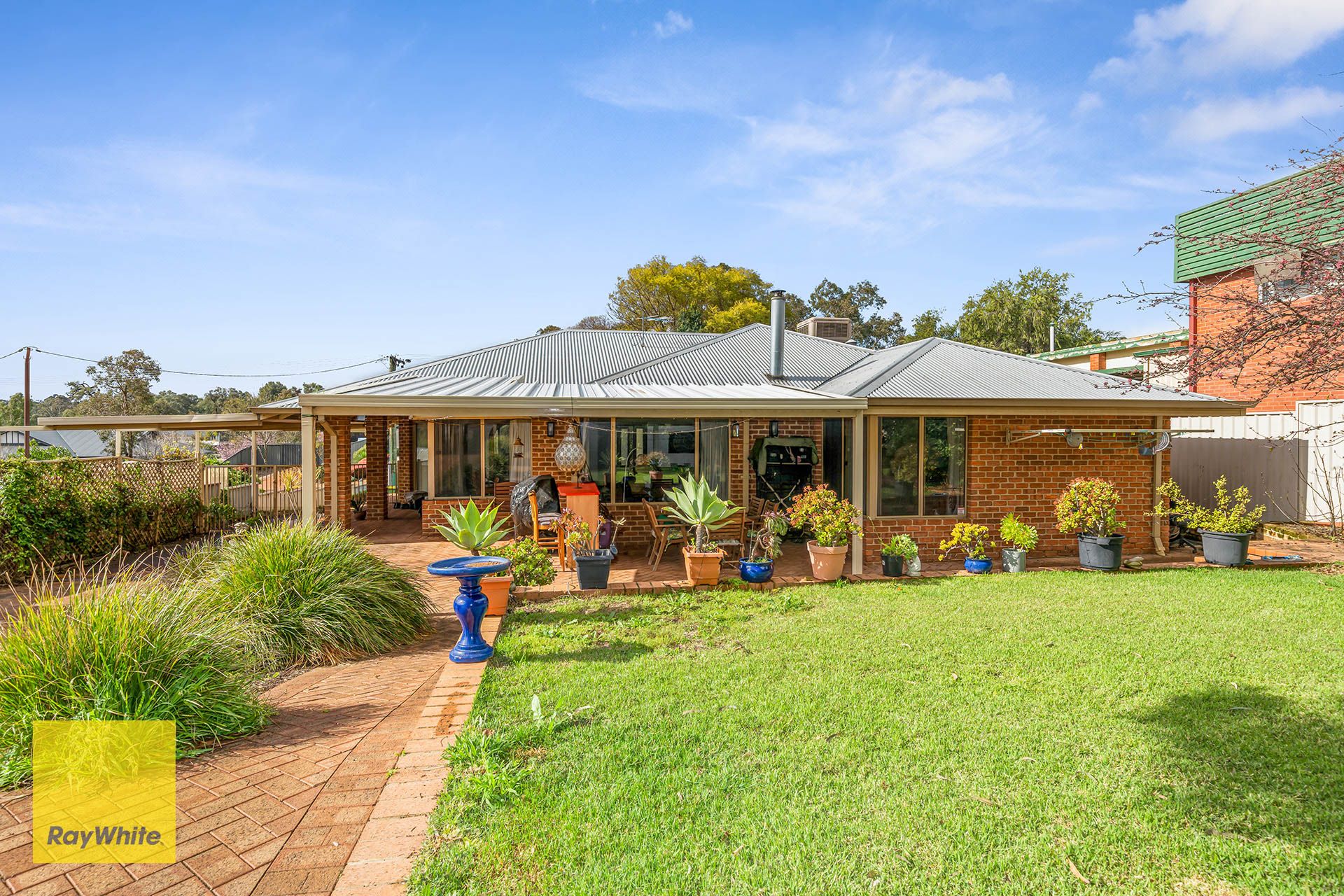 14 Rooth Road, Lesmurdie, WA 6076