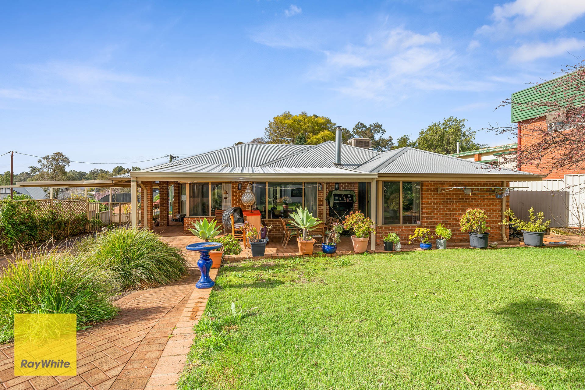 14 Rooth Road, Lesmurdie, WA 6076