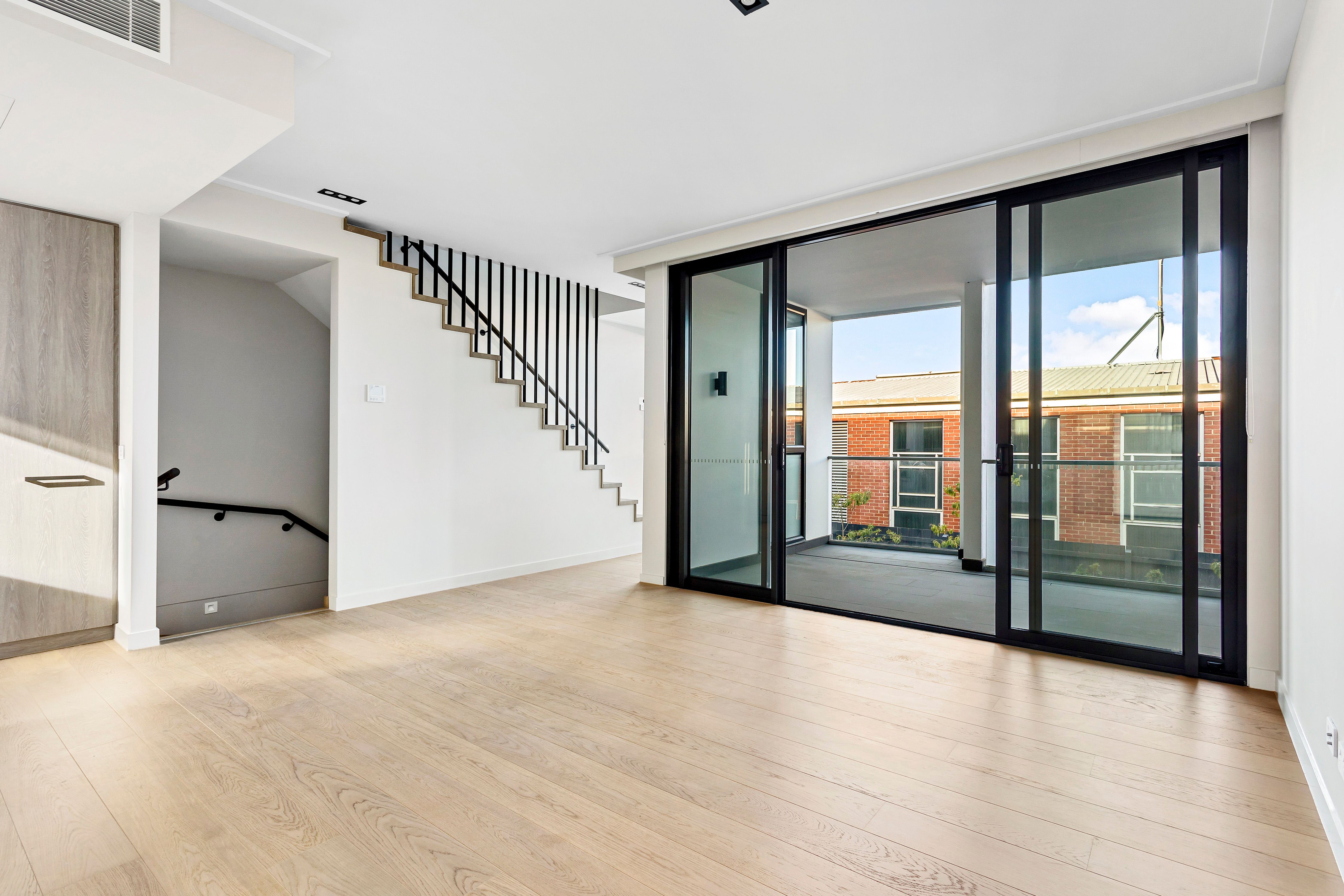 18/568 Neerim Road, Hughesdale, VIC 3166