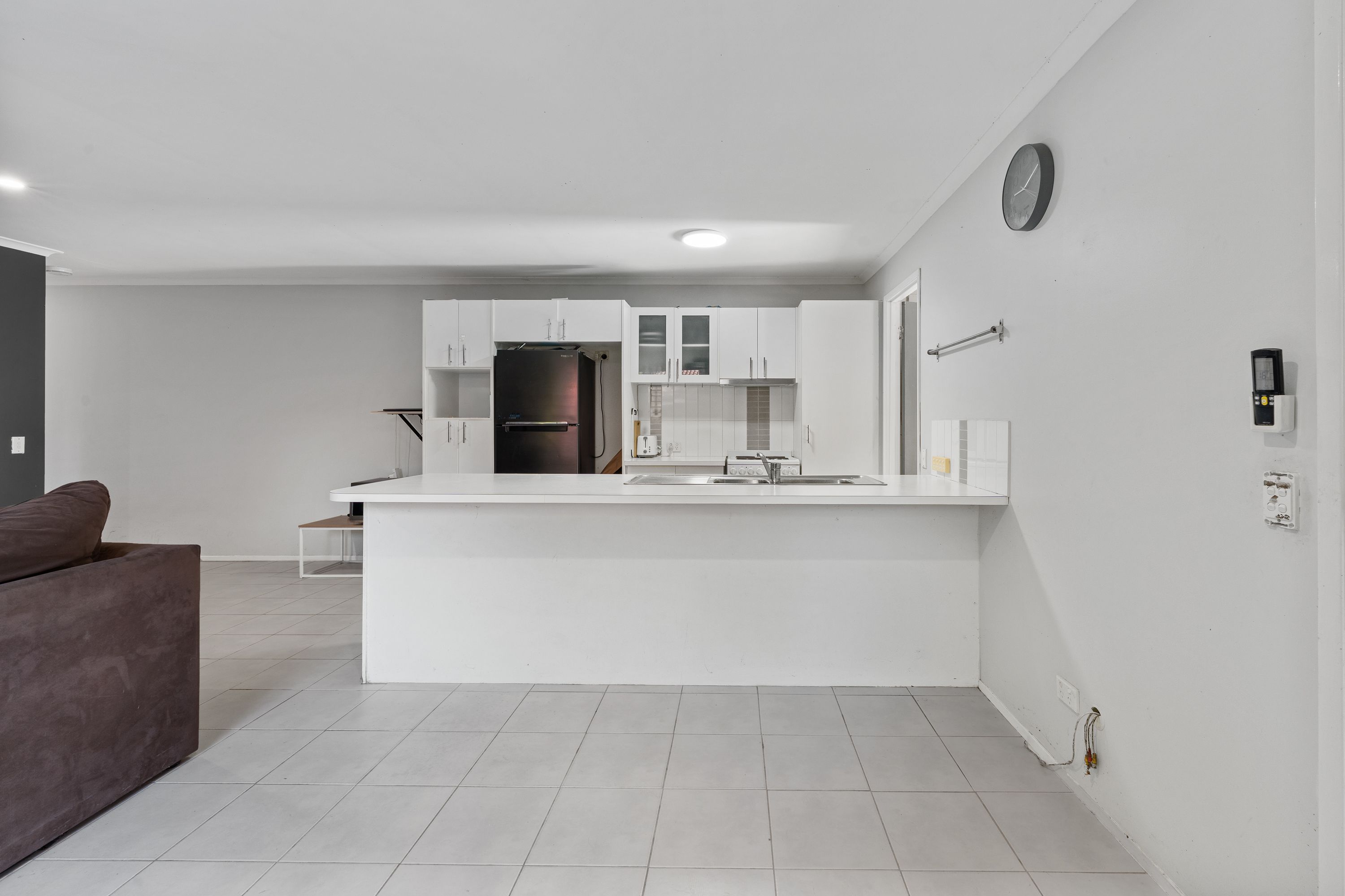 2/5 Inchcape Court — photo 8 of 23