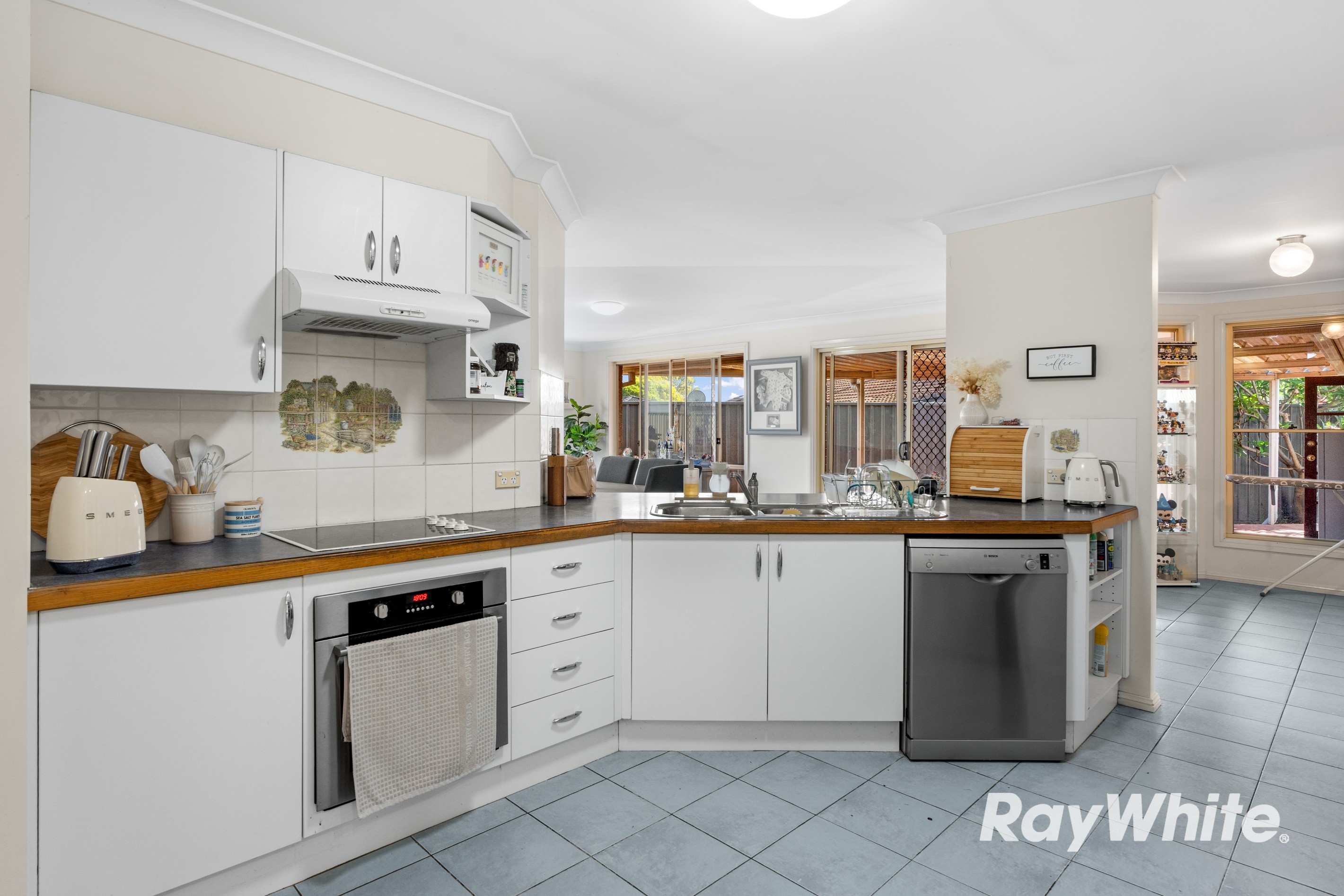 35 Chateau Crescent, St Clair, NSW 2759