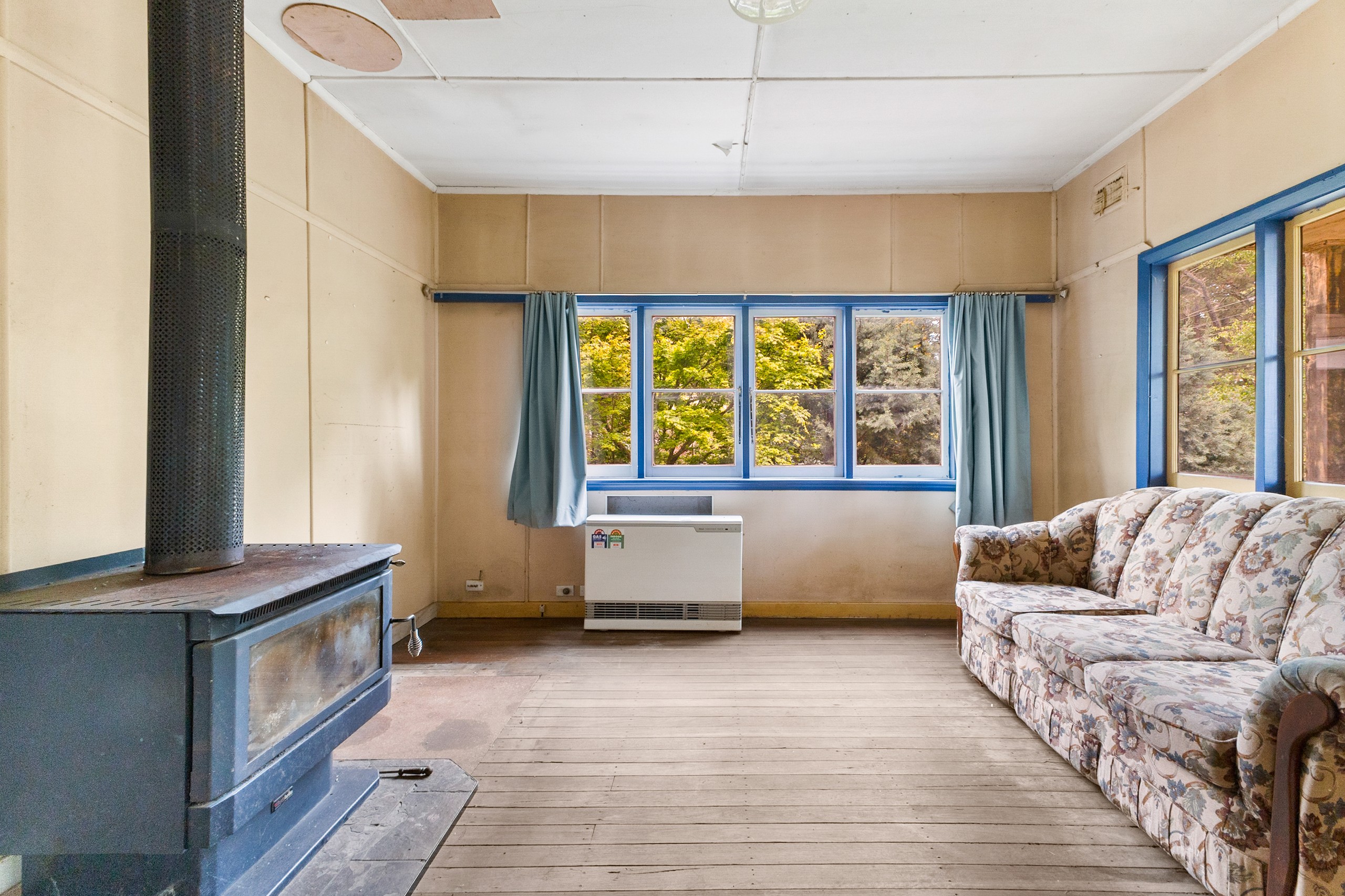 153 Govetts Leap Road, Blackheath, NSW 2785