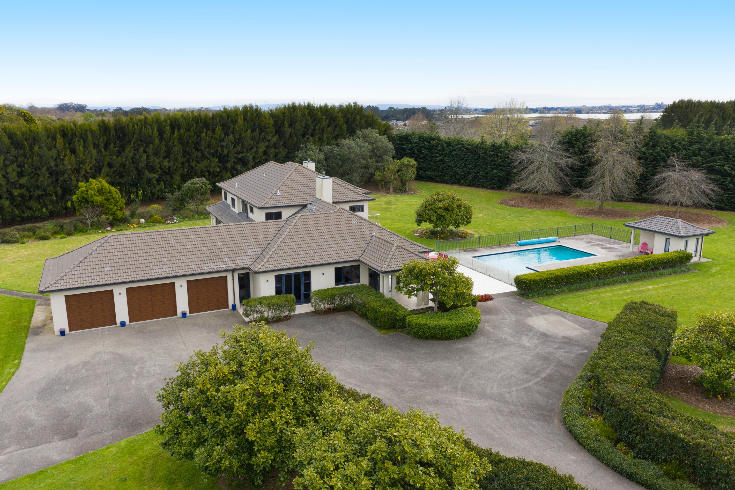 Karaka, Franklin