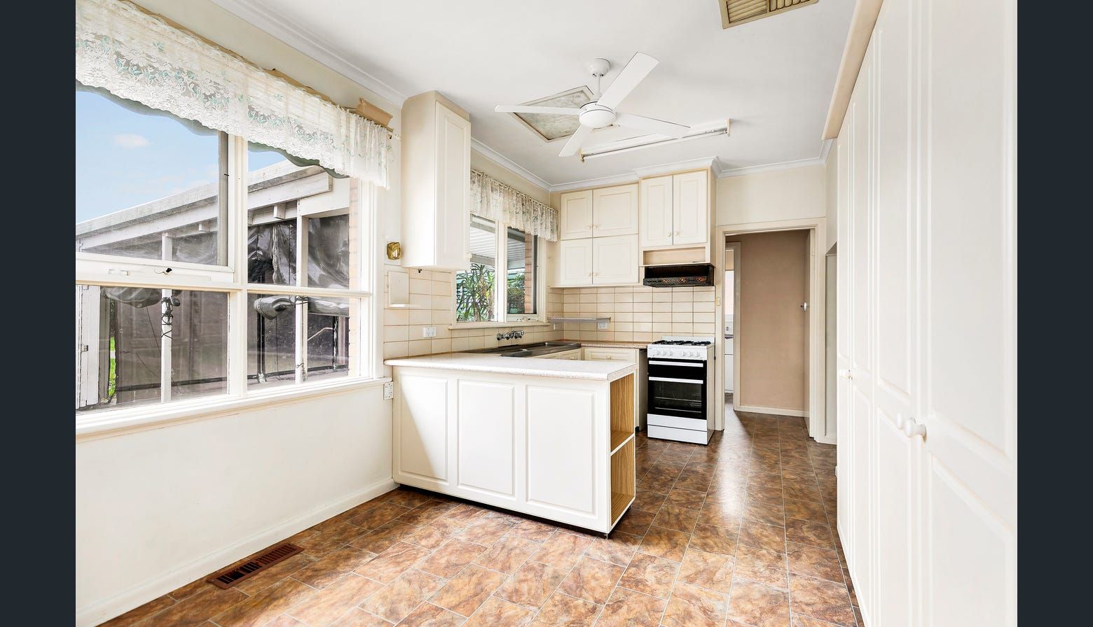 49 Cosmos Street — photo 7 of 18