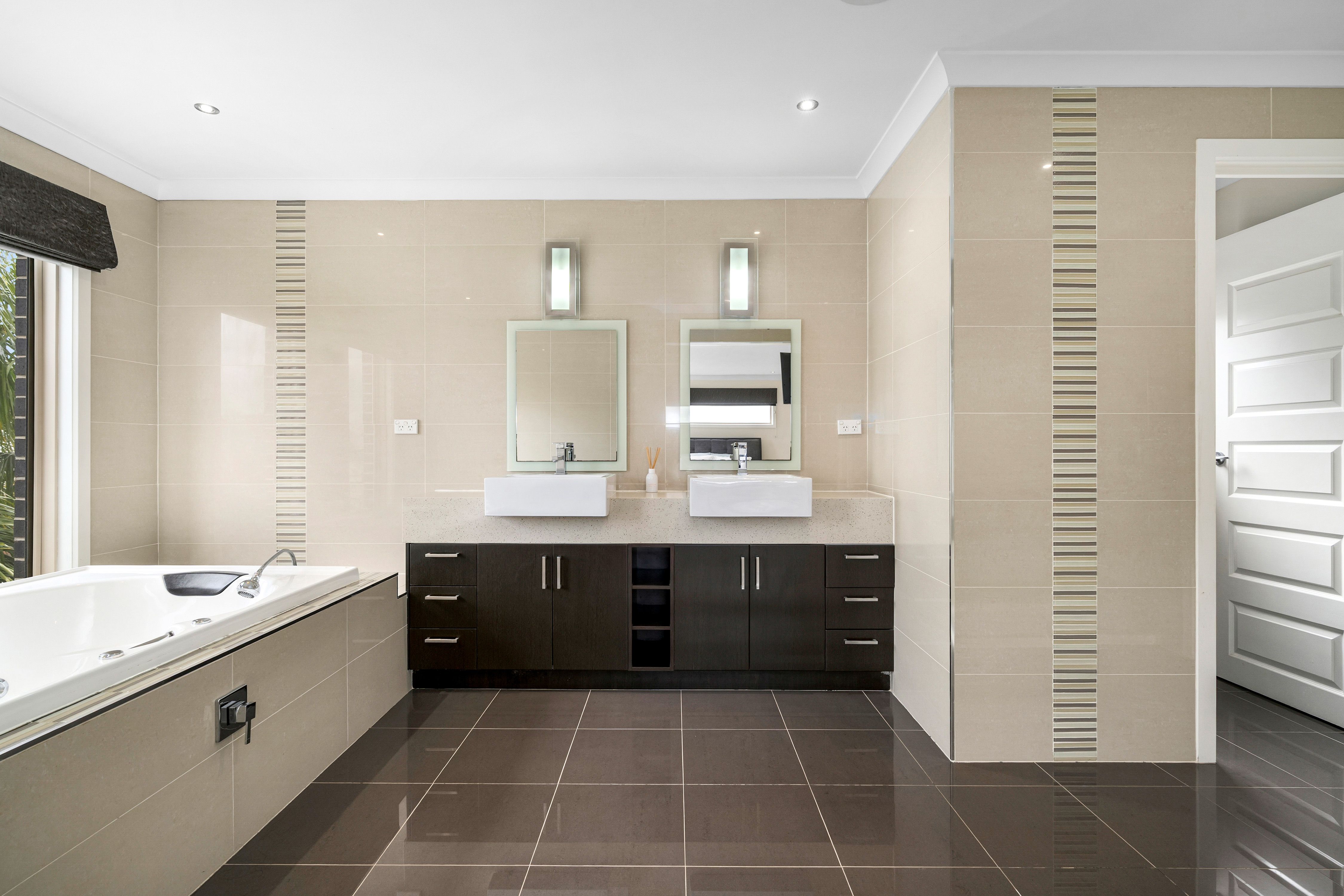 62 Clare Boulevard — photo 8 of 13