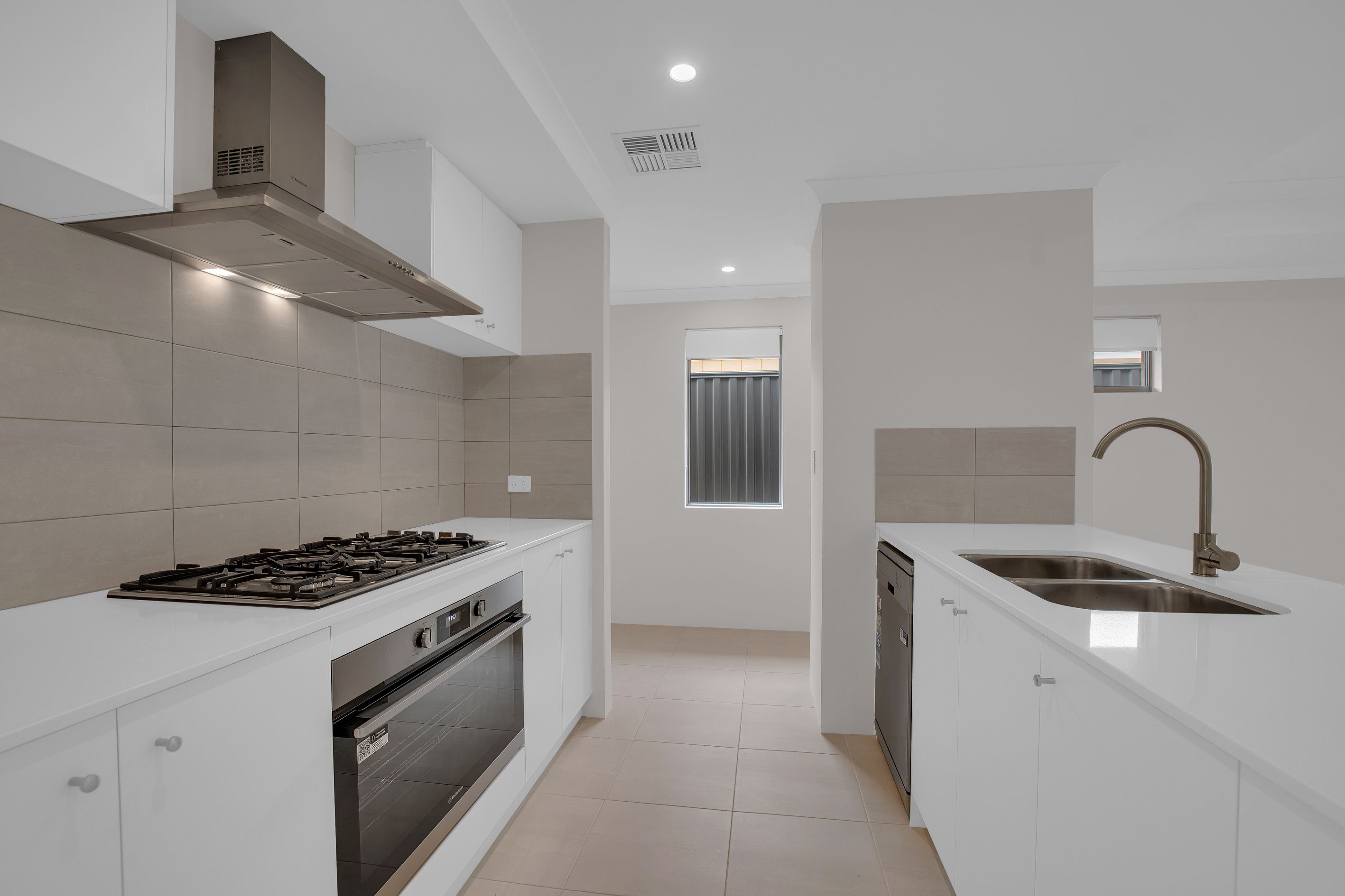 16 Farncomb Street — photo 2 of 20