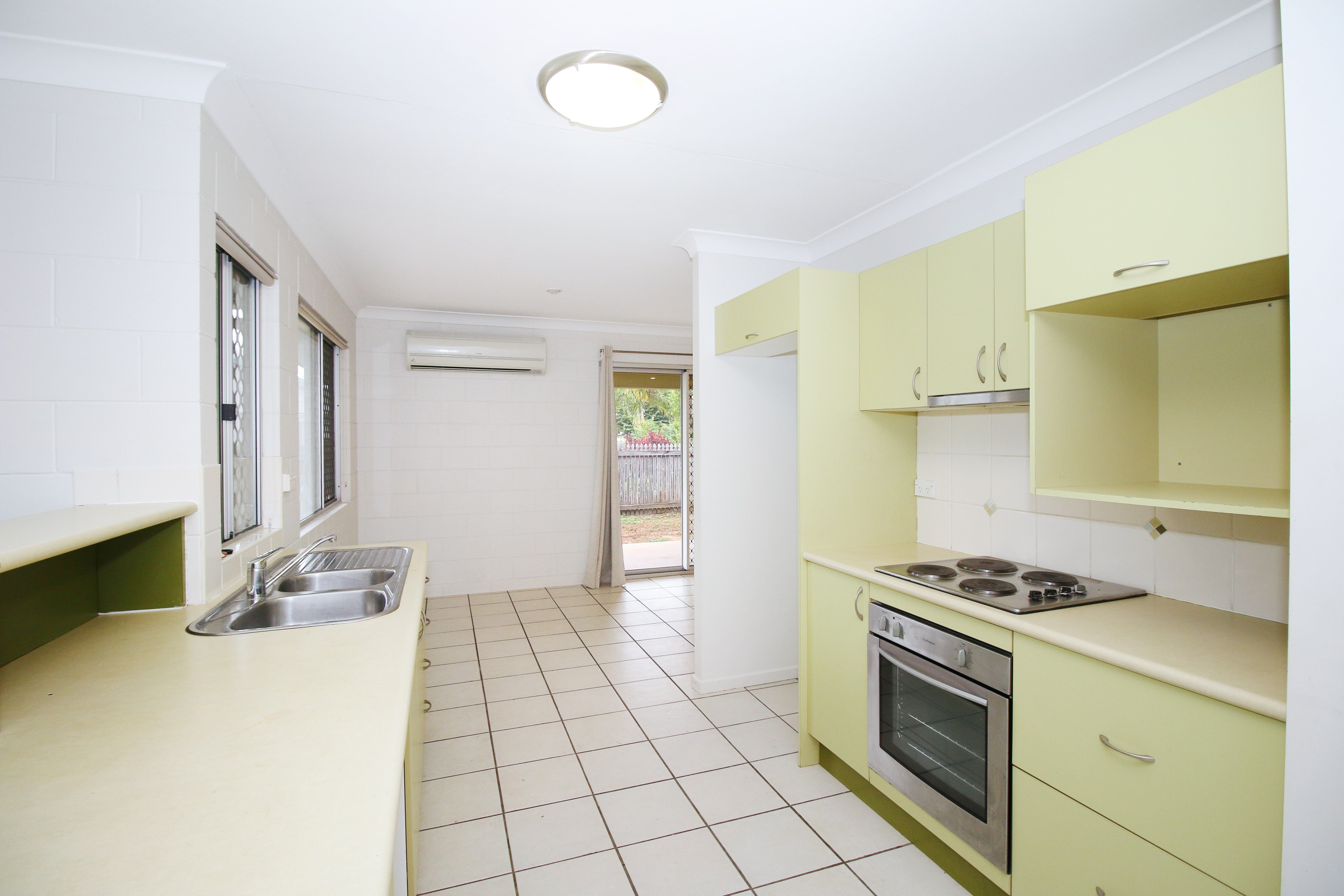86 Gouldian Avenue, Condon, QLD 4815