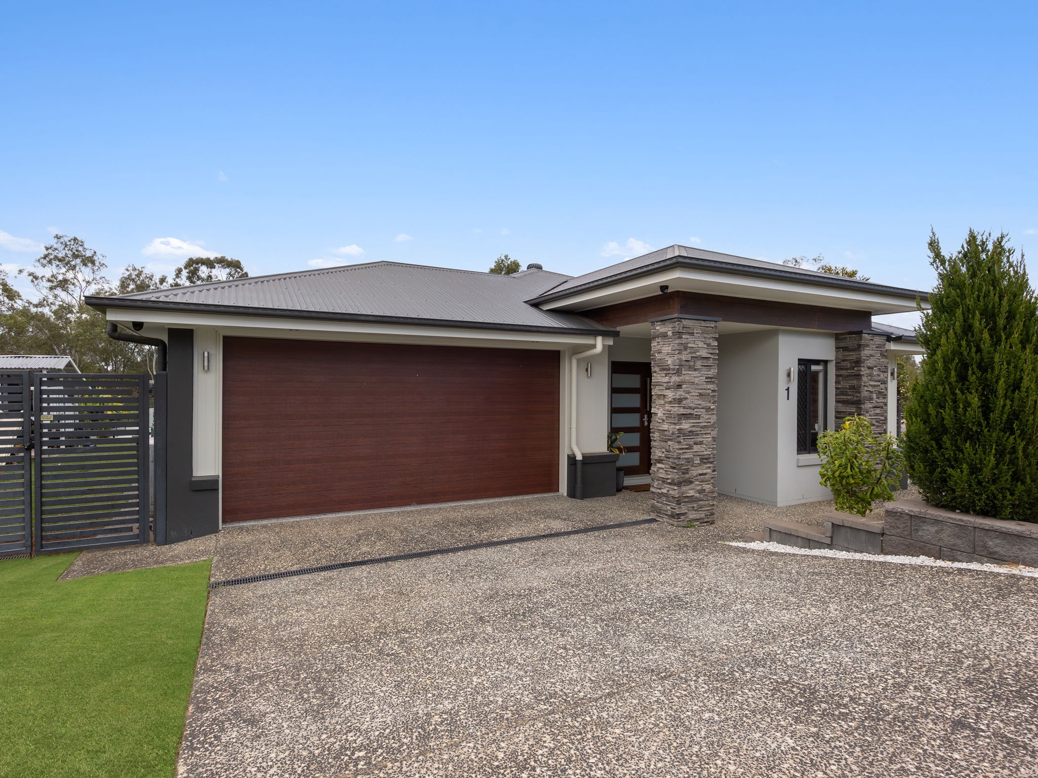 1 Wedgetail Court, Deebing Heights, QLD 4306