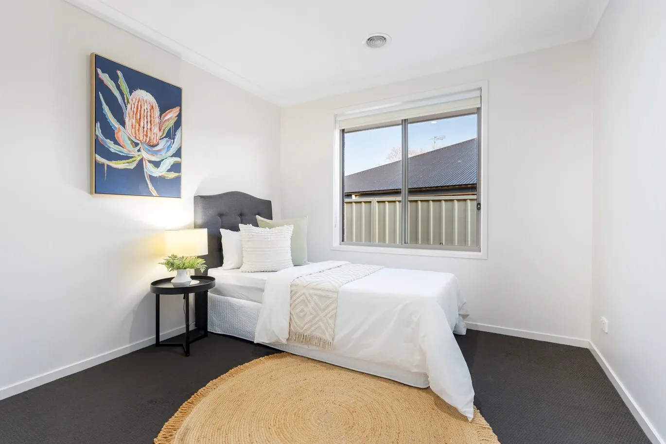 22 Royce Crescent — photo 7 of 10
