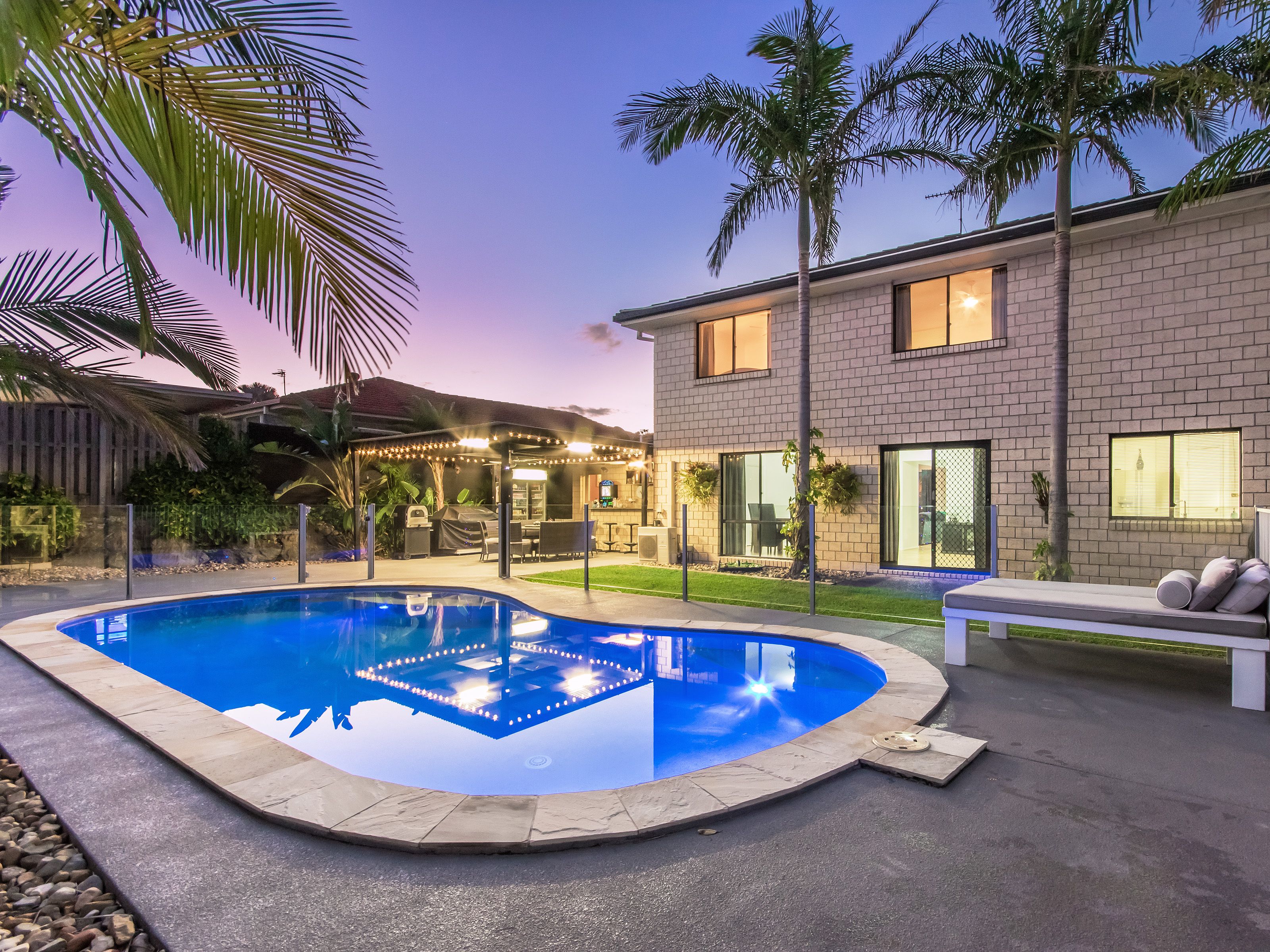 15 Palm Street, Pacific Pines, QLD 4211