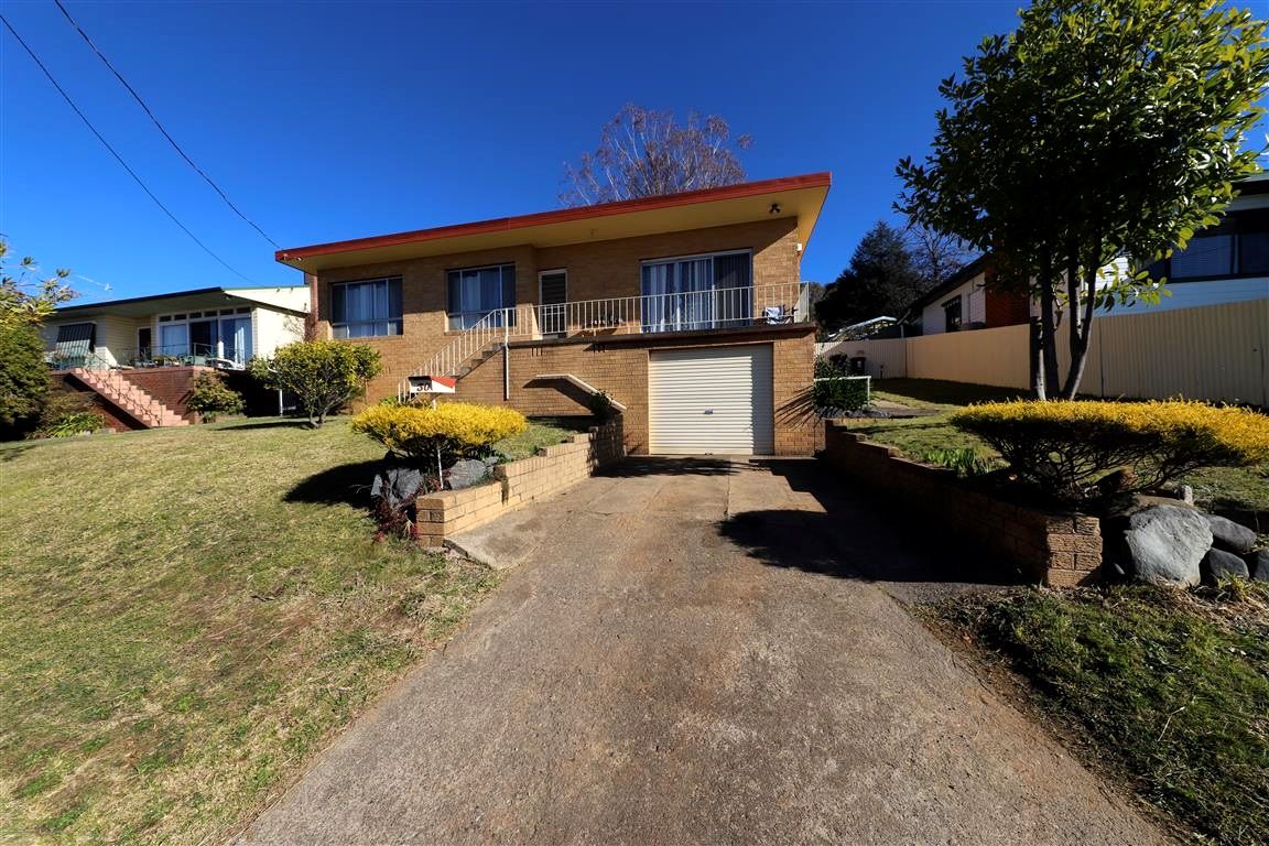 30 Sunnyside Avenue, Batlow NSW 2730