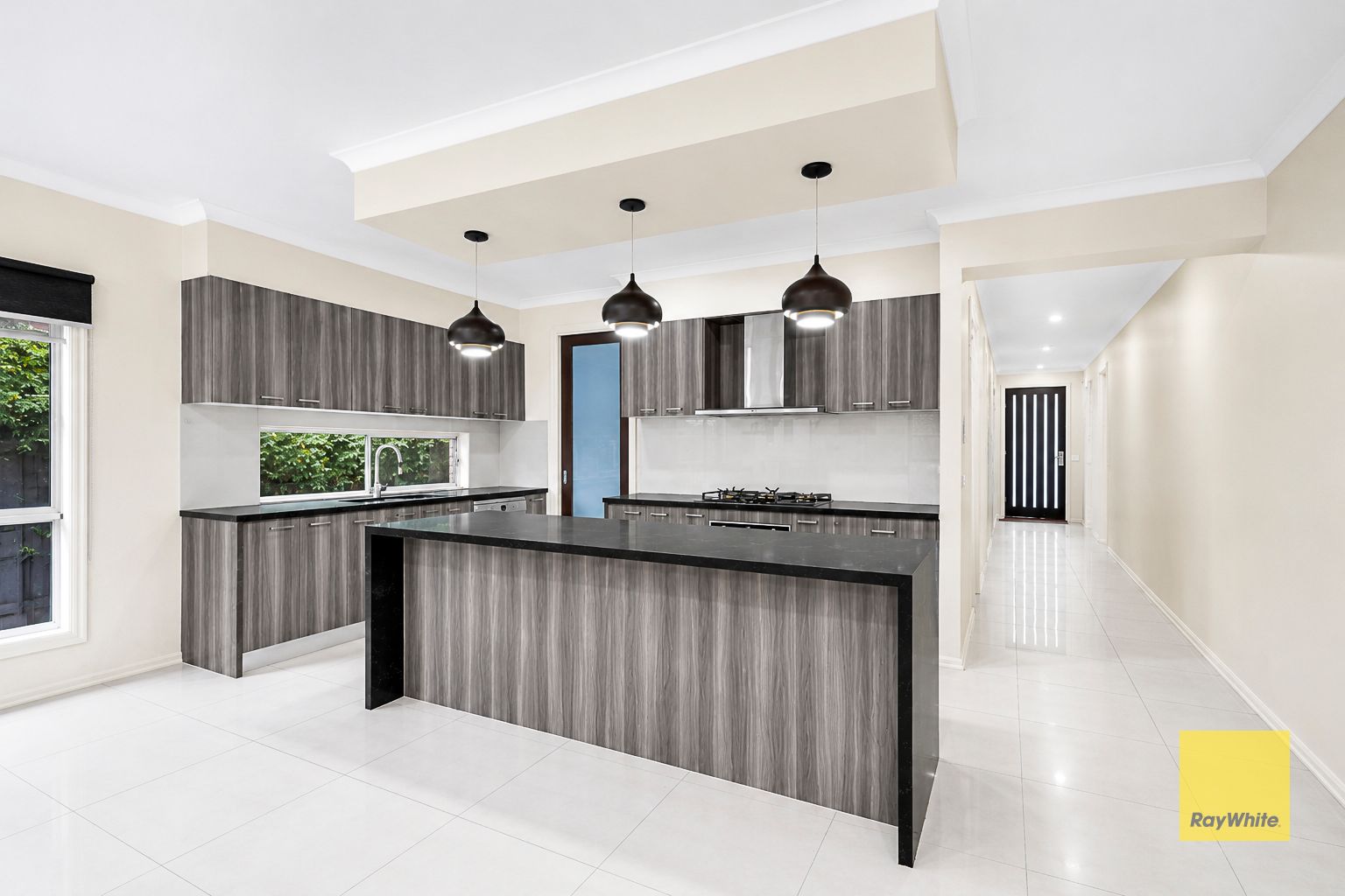 3 Lamina Street — photo 3 of 25