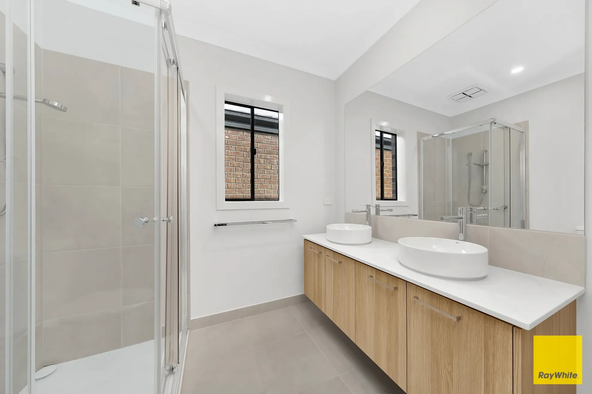 39 Plimsoll Street — photo 9 of 10