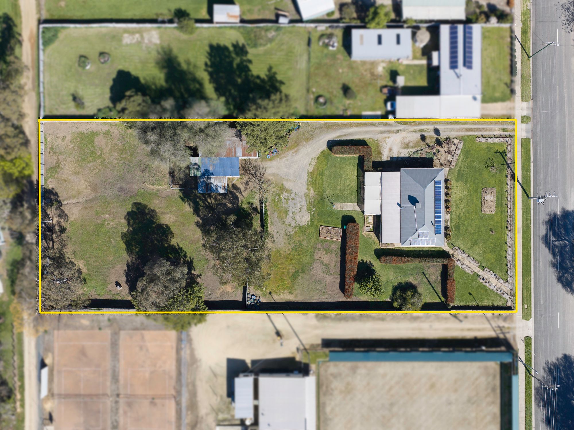 27 Devenish Road, St James, VIC 3727