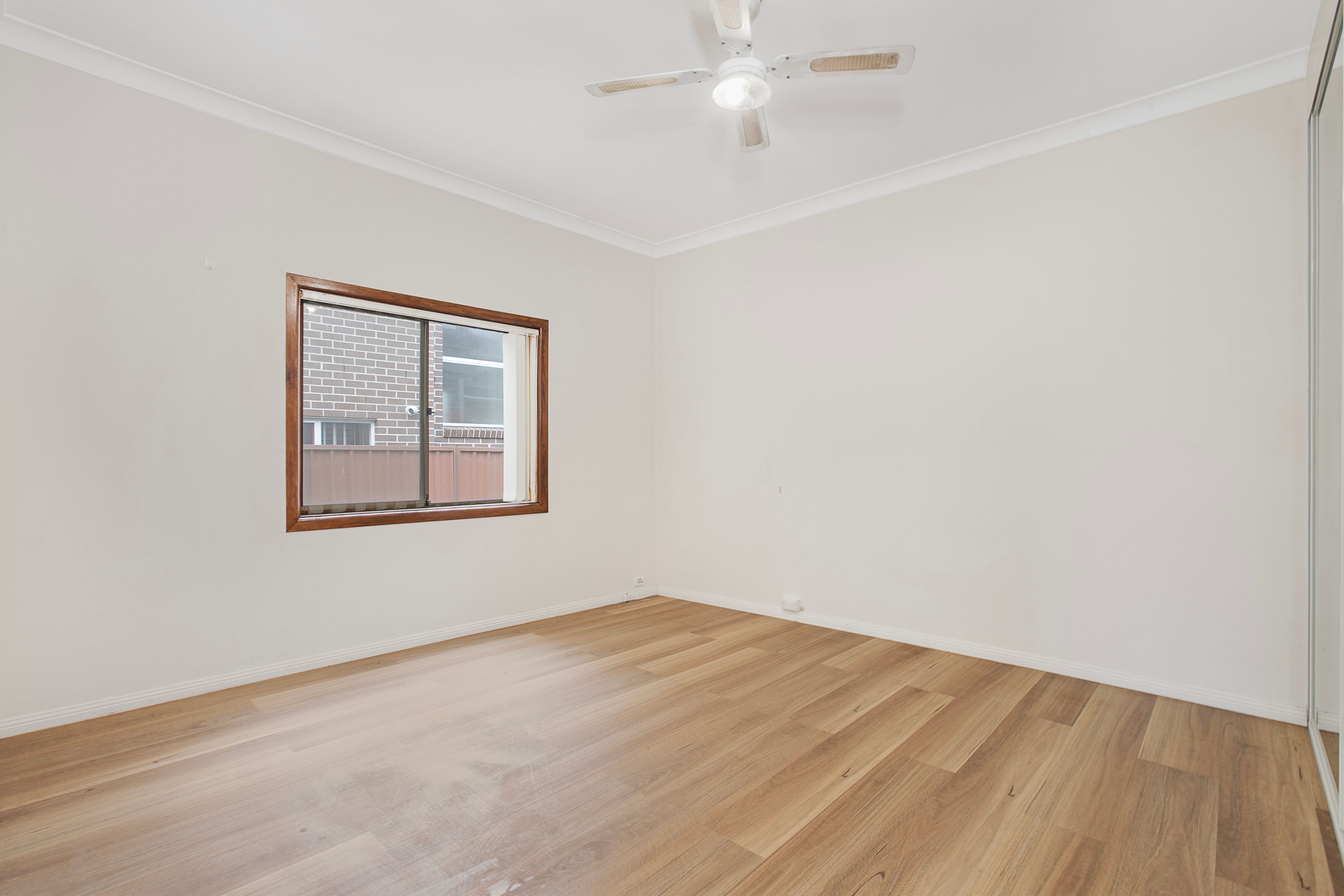 19 Adam Street — photo 4 of 6
