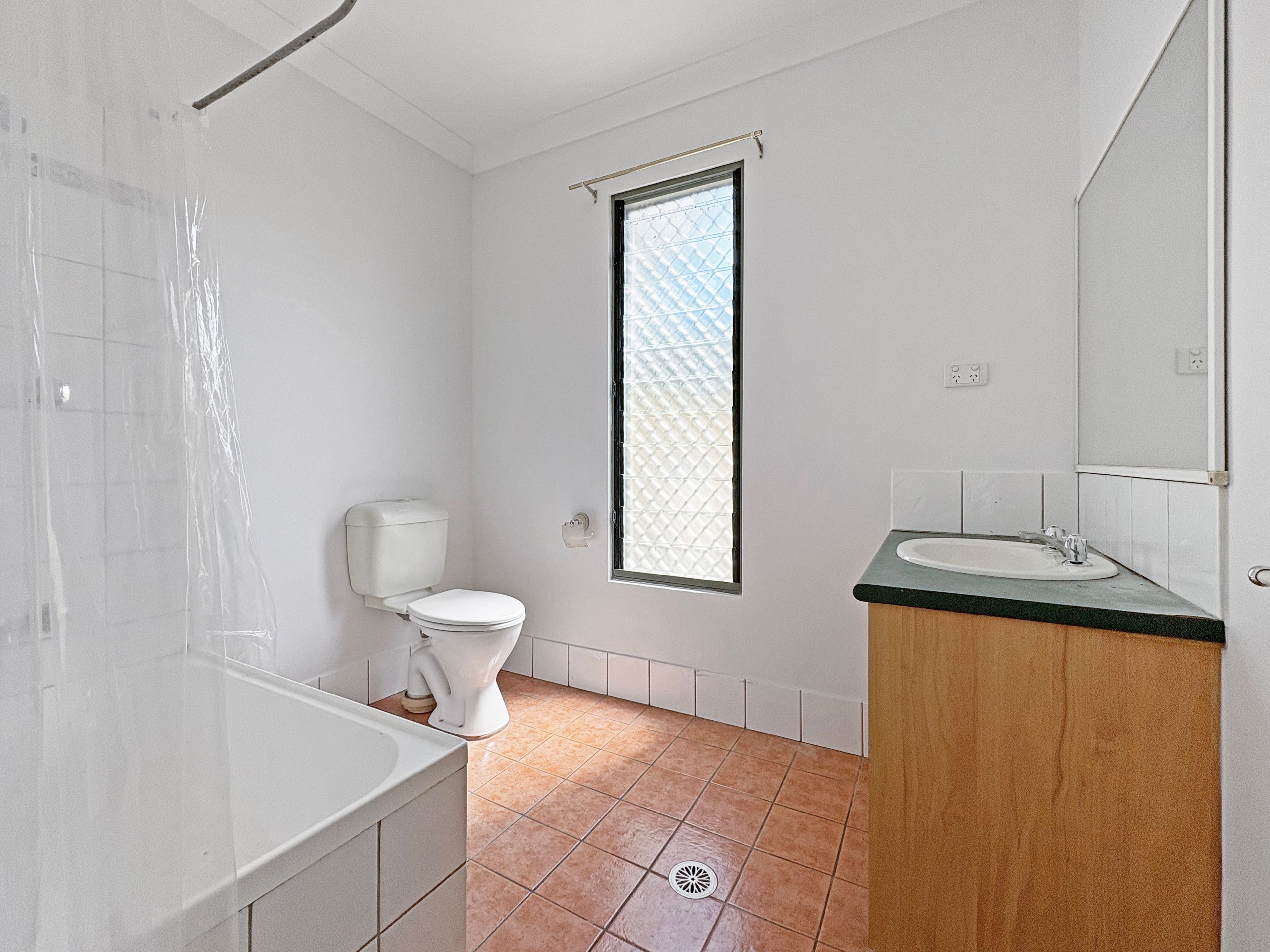 95 Maurice Terrace — photo 9 of 11