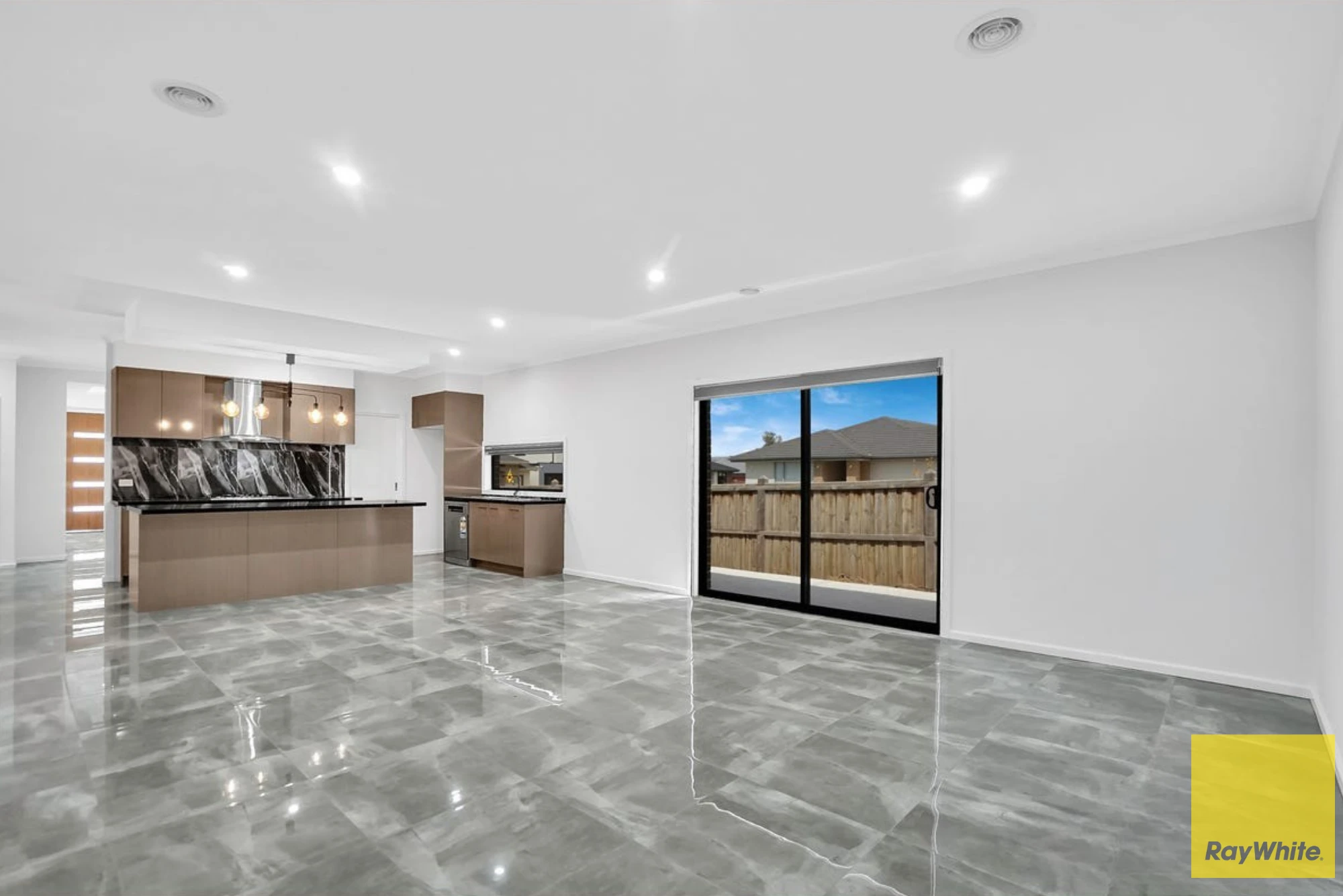 17 Medlar Avenue, MANOR LAKES, VIC 3024