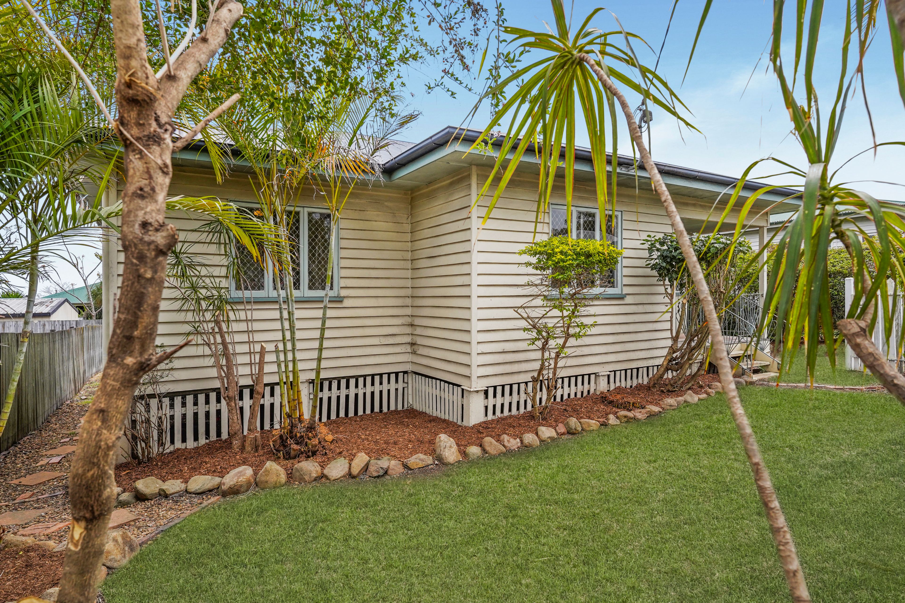 155 Whitehill Road, Eastern Heights, QLD 4305
