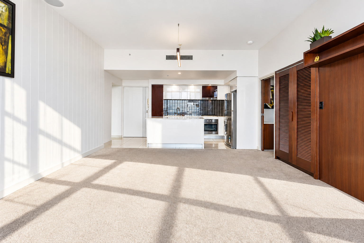 33809/9 Lawson Street — photo 10 of 30