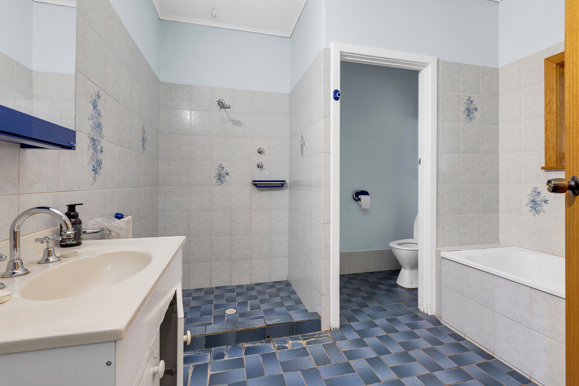 1520 Boundary Road — photo 19 of 30