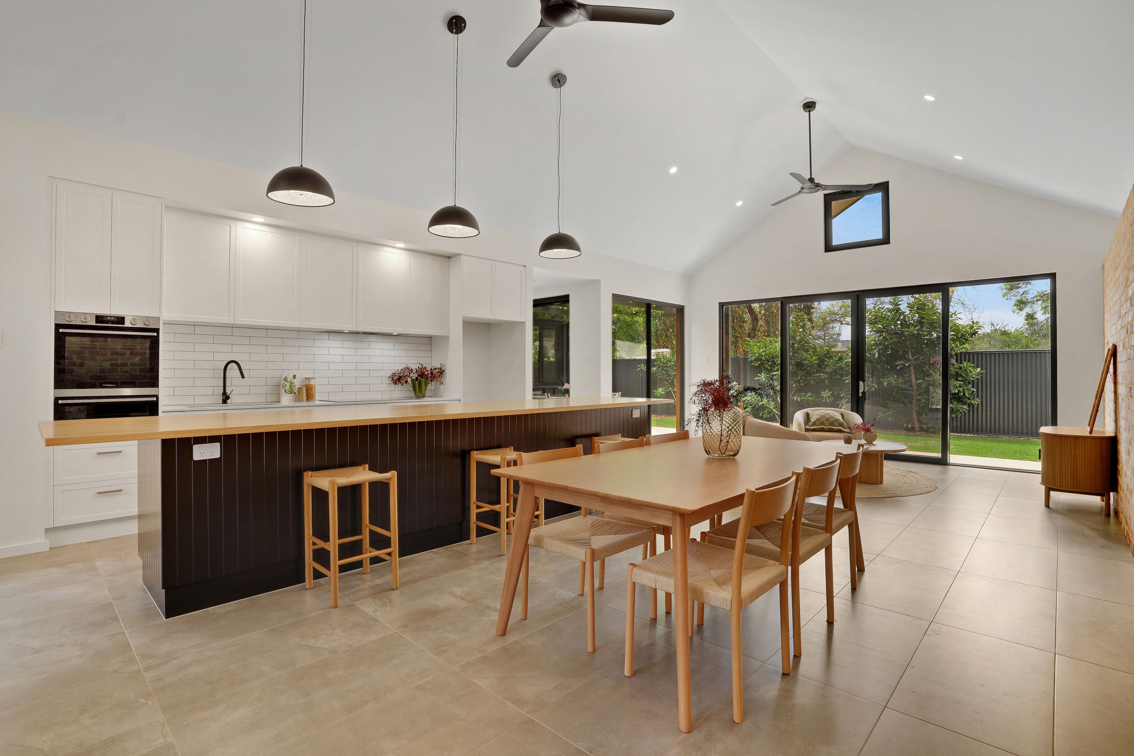 4 Aerodrome Road — photo 12 of 16