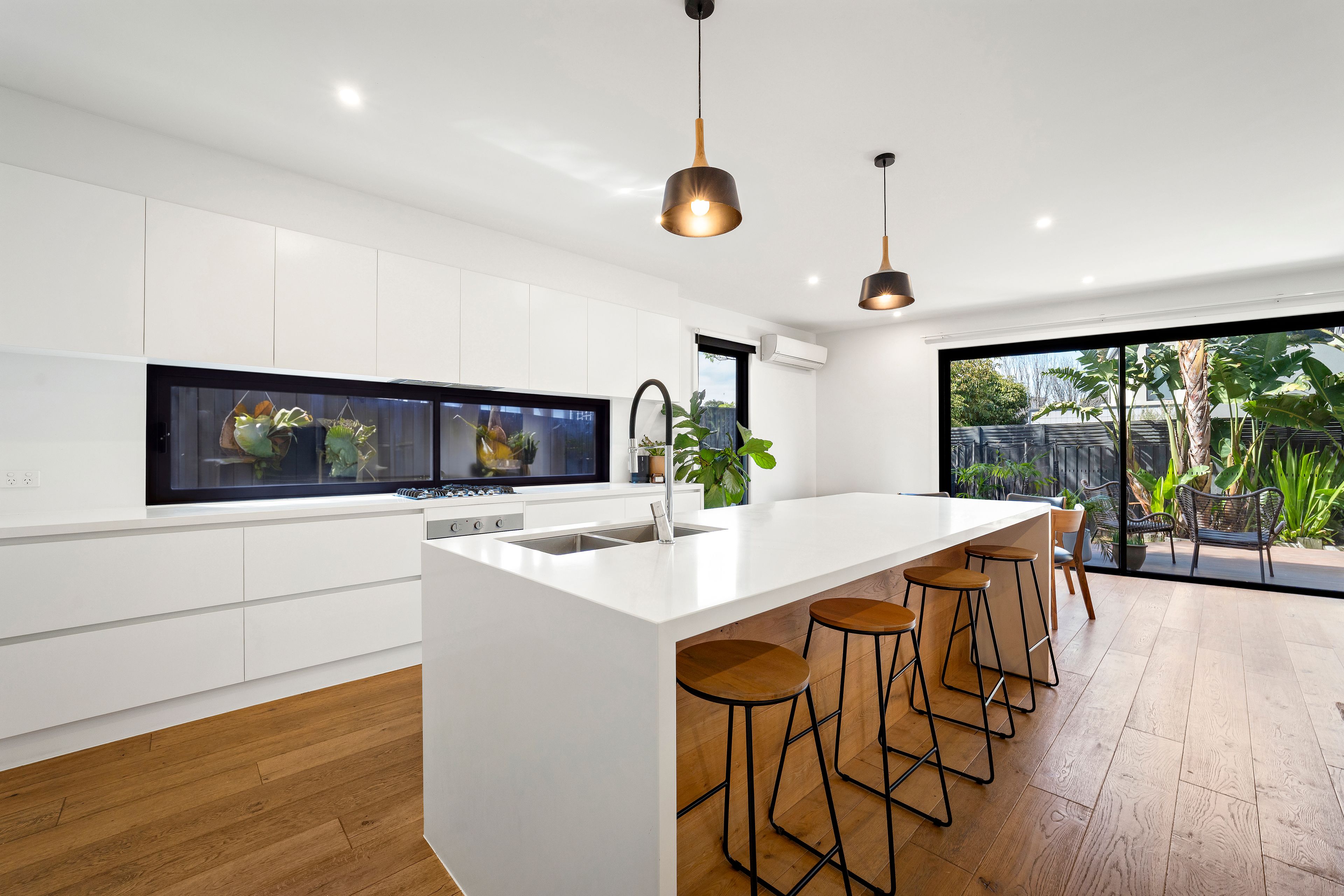 2/6 Mernda Avenue, Bonbeach, VIC 3196