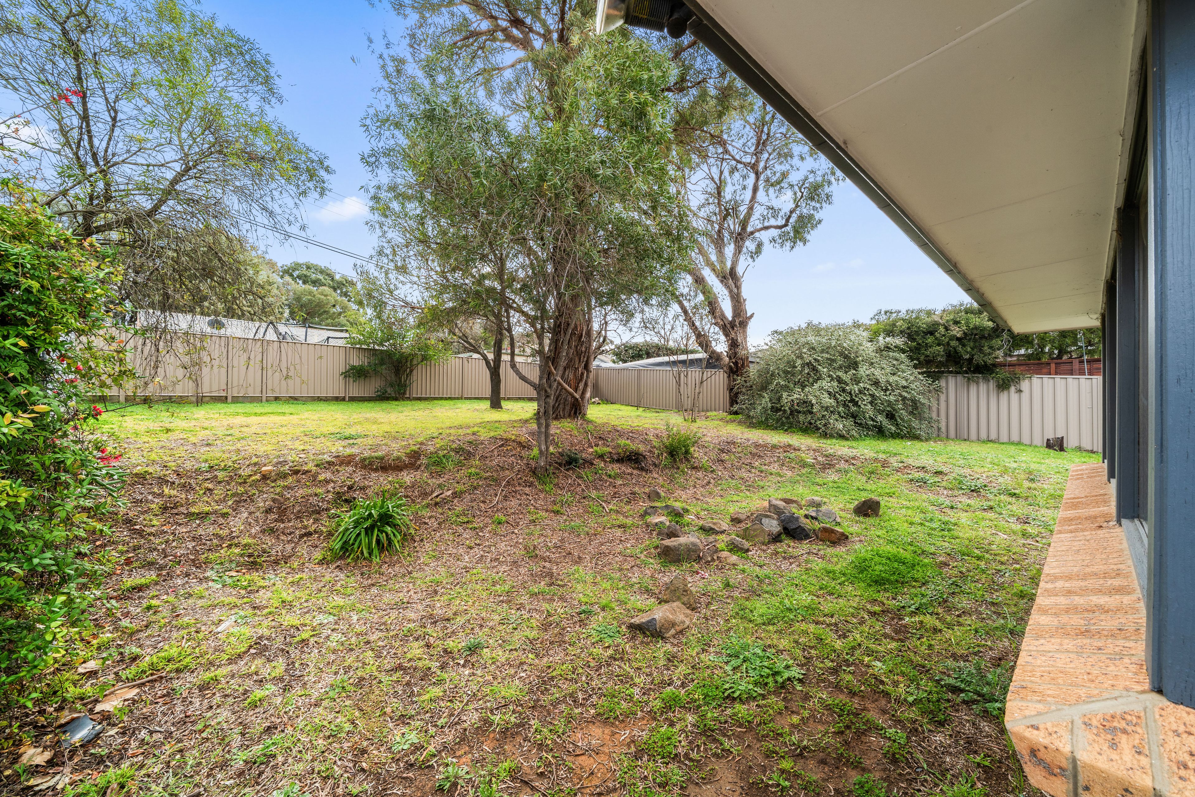 49 Guthridge Crescent — photo 12 of 17