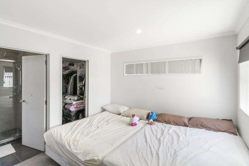 57 Catkin Crescent photo 6