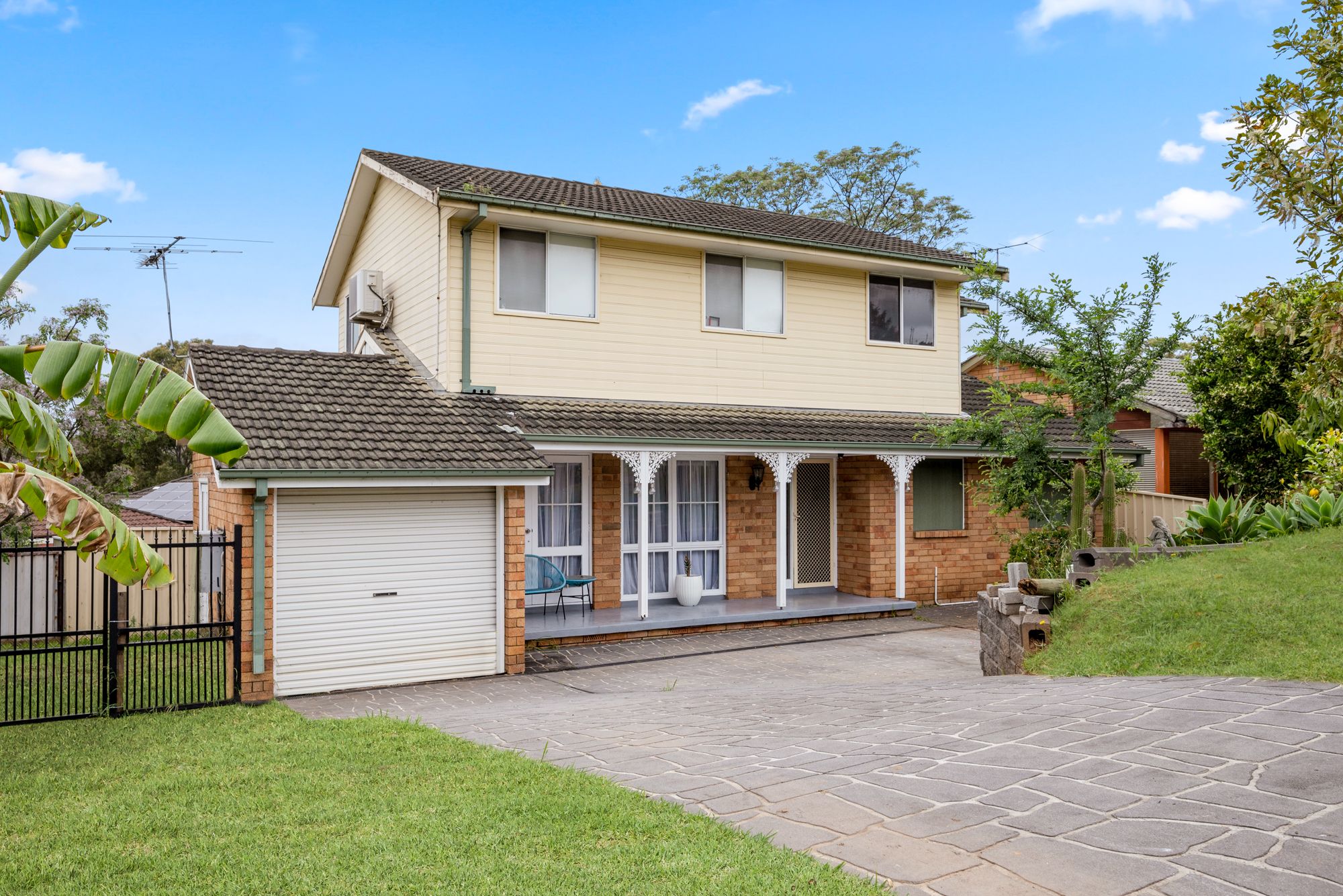 1 Lawn Avenue, Bradbury NSW 2560