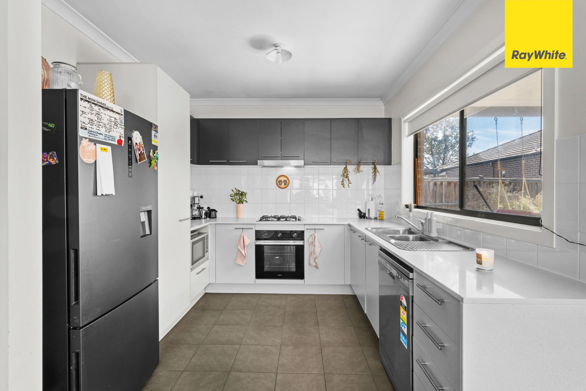 2 Bunda Place — photo 11 of 21