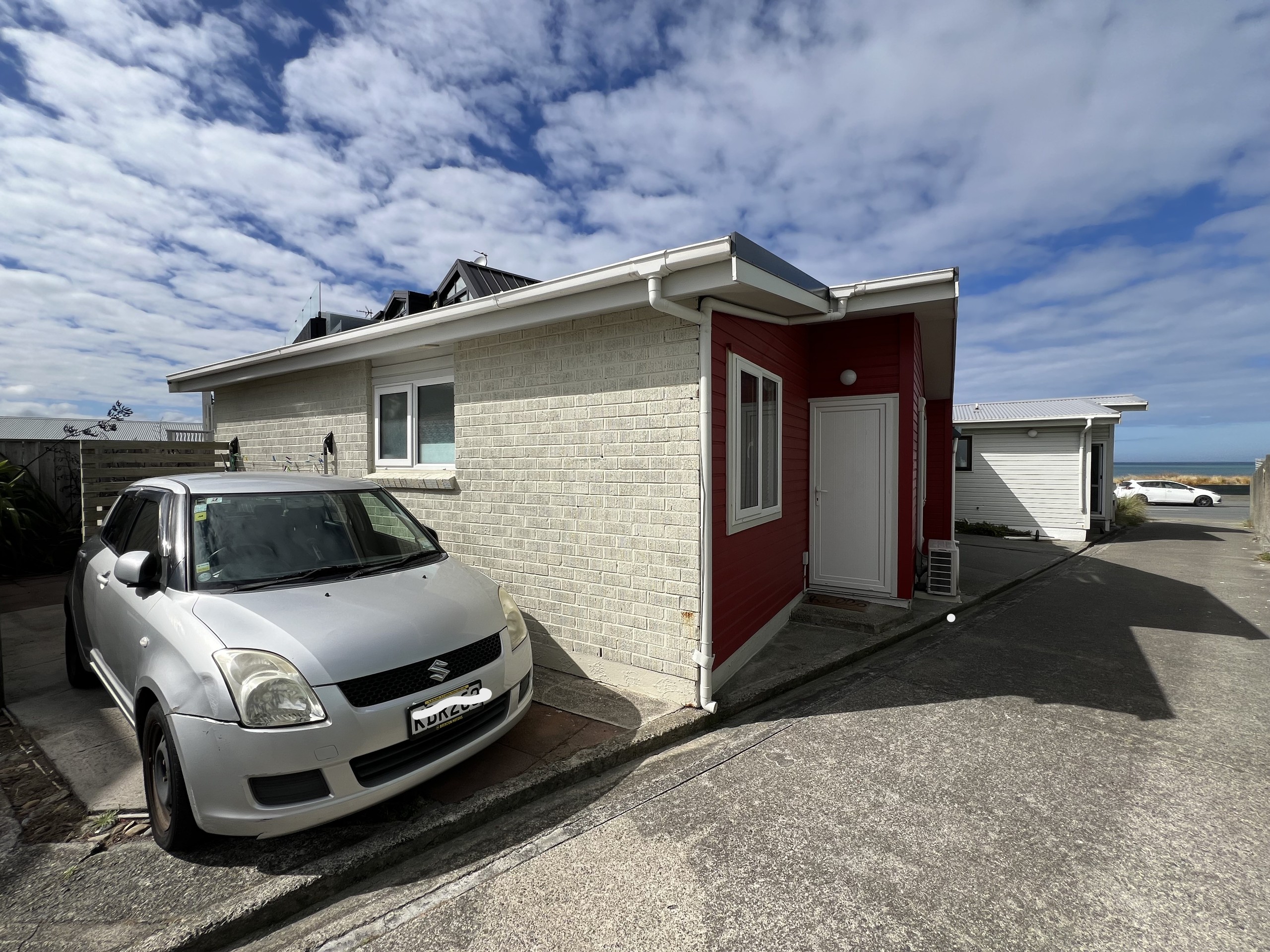 2/10 Lyall Parade, Lyall Bay, Wellington City