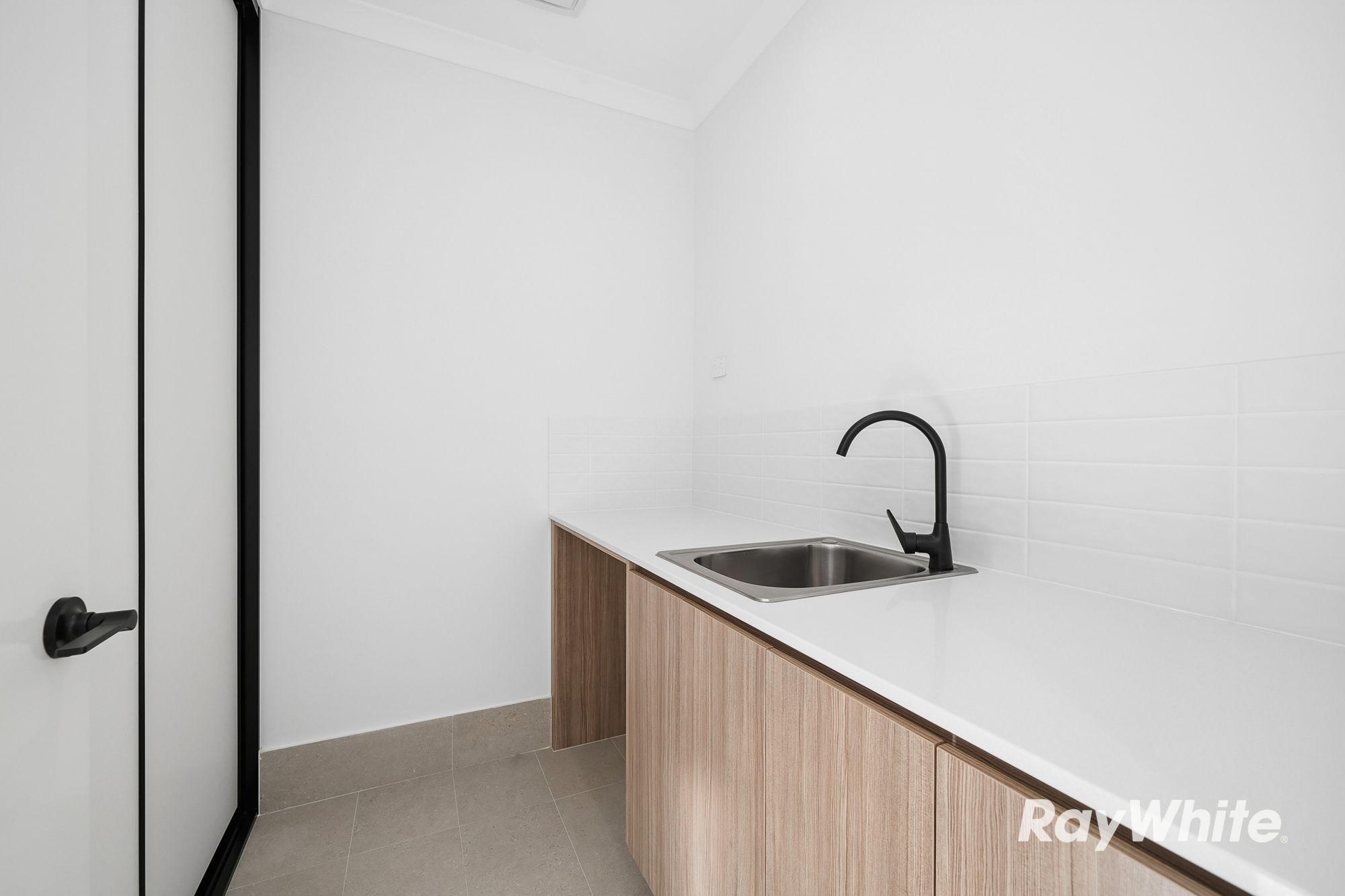 28C Scaddan Street — photo 14 of 30
