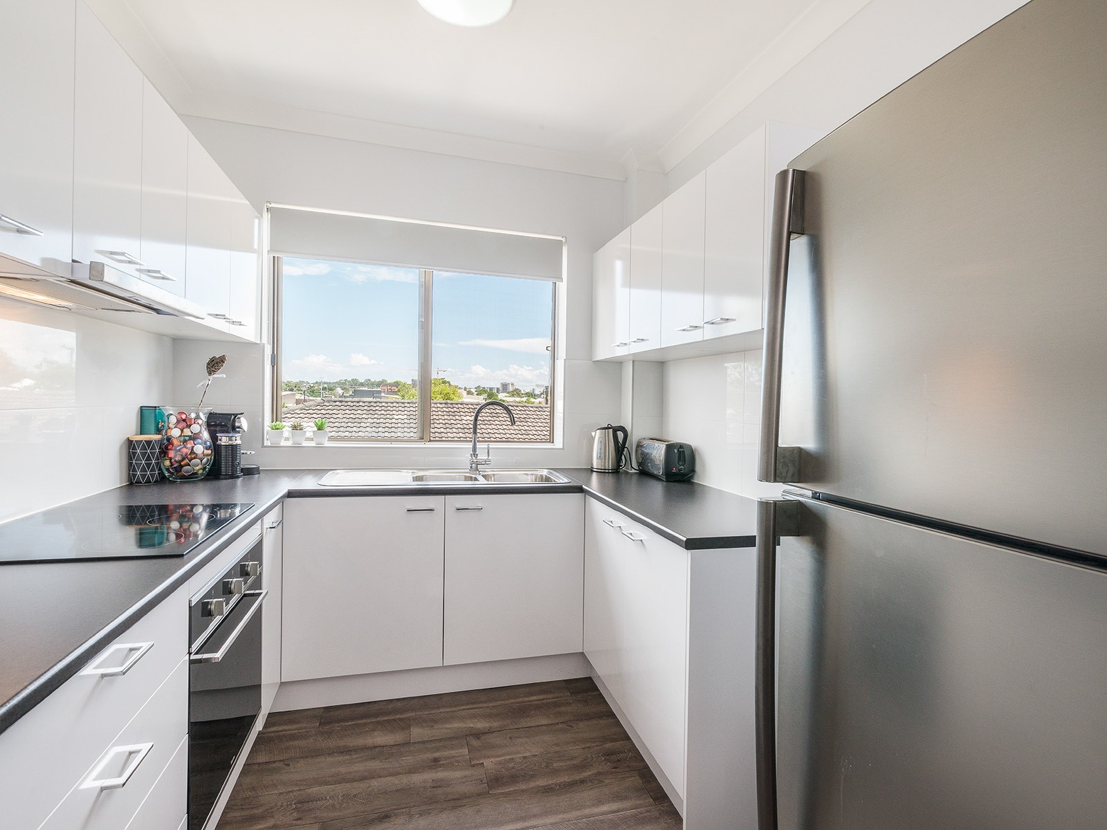 2/8 Sixth Avenue, Coorparoo, QLD 4151