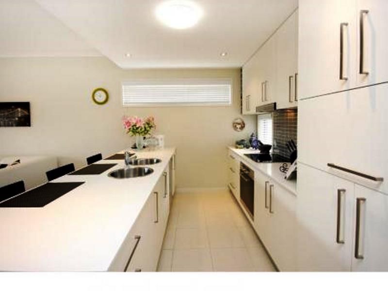 2/61 Anzac Road, Carina Heights, QLD 4152