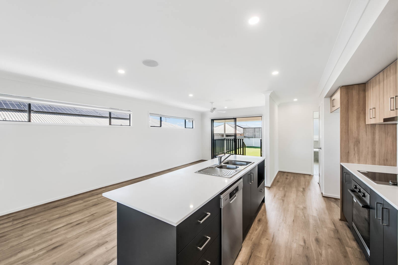 72 Twilight Drive, SPRING MOUNTAIN, QLD 4300