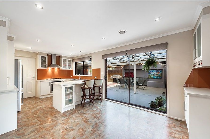 22 Hinkler Drive, Mill Park, VIC 3082
