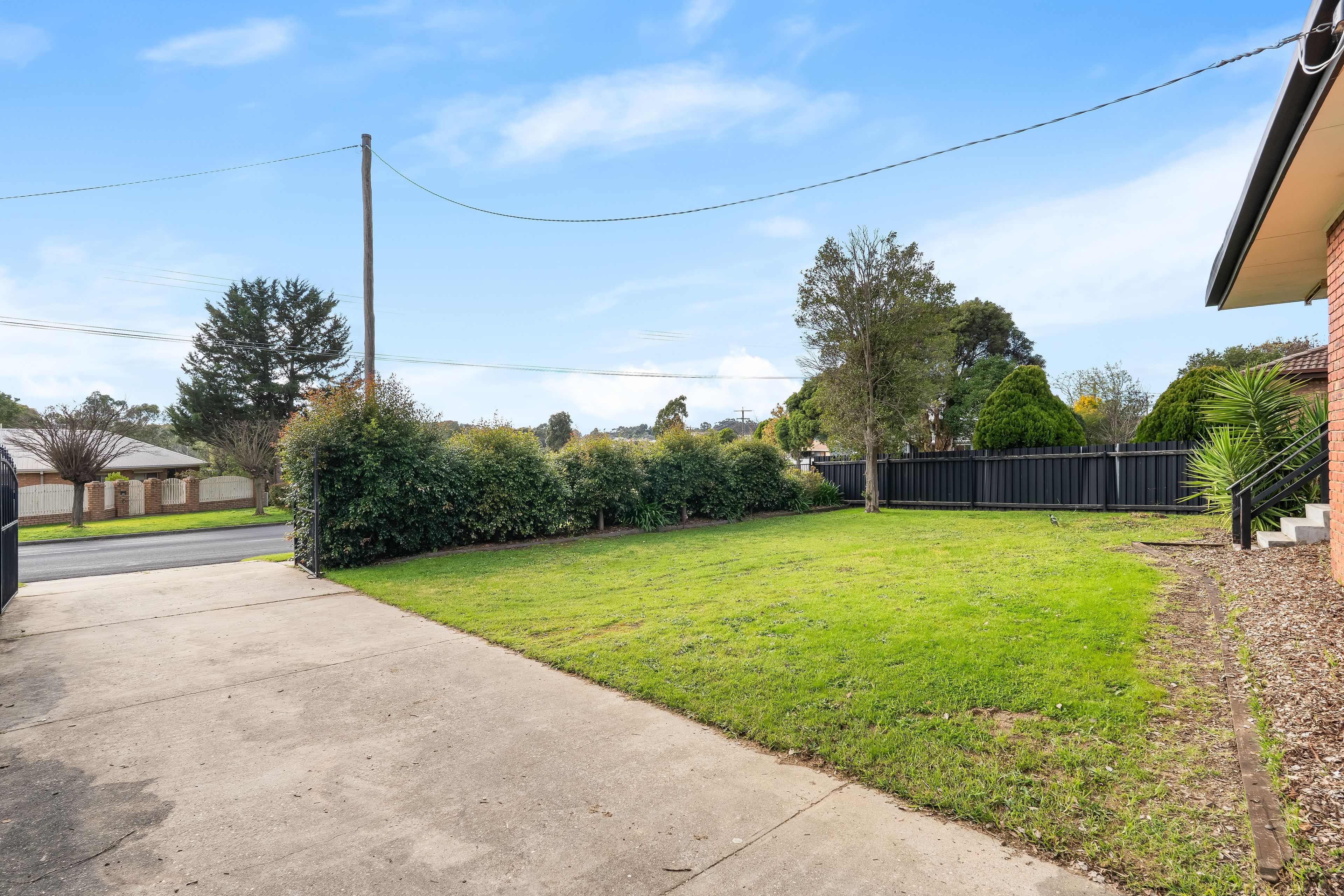 128 Tarcombe Road — photo 3 of 19