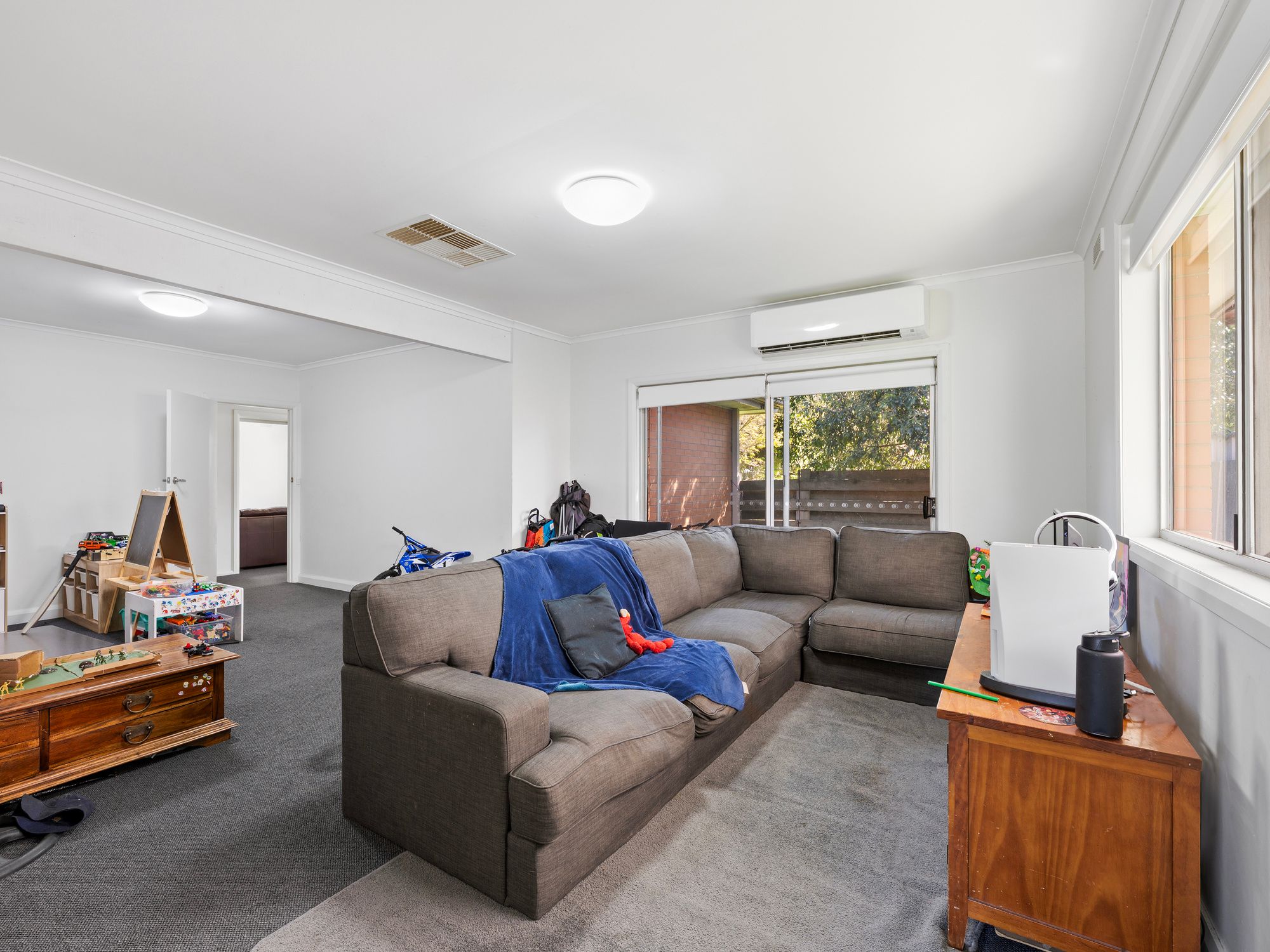 27 Helms Court — photo 6 of 13
