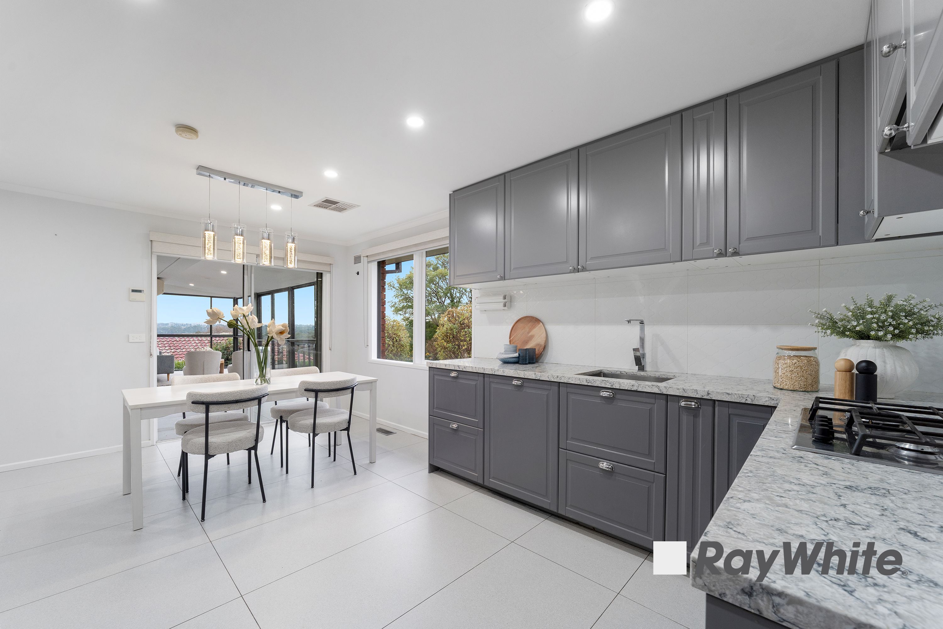 1 Rapanea Court, Endeavour Hills, VIC 3802