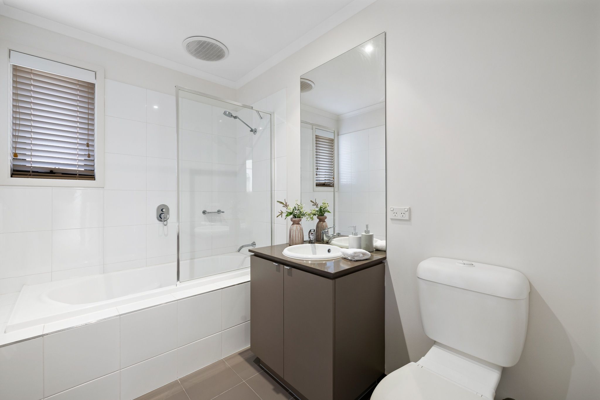31 Lords Avenue — photo 12 of 18