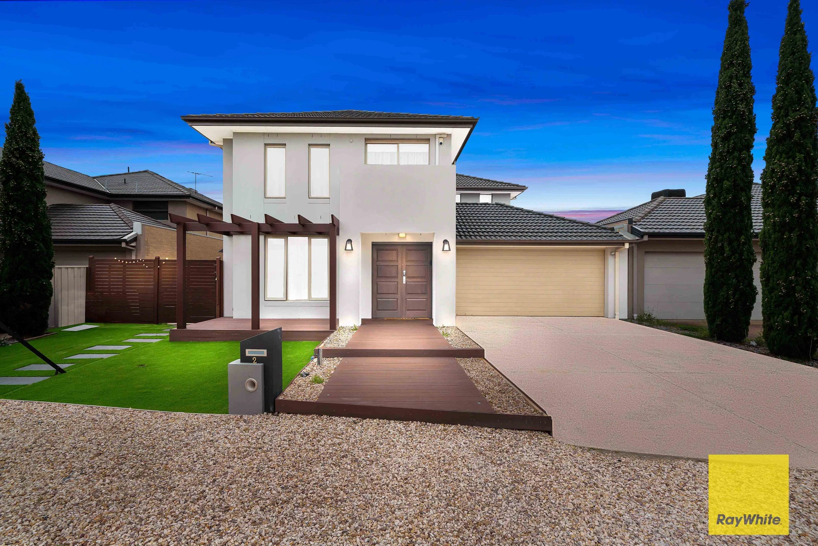 2 Sundowner Place, Sanctuary Lakes, VIC 3030