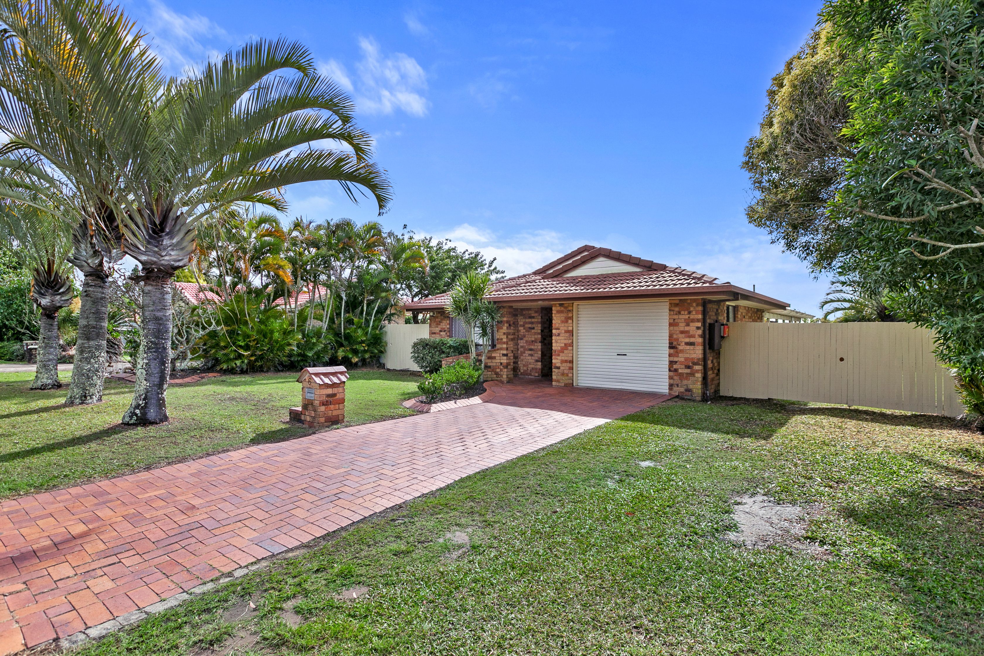 6 Dean Court, Urraween, QLD 4655